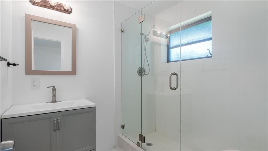 2161 NE 35TH, Lighthouse Point FL 33064