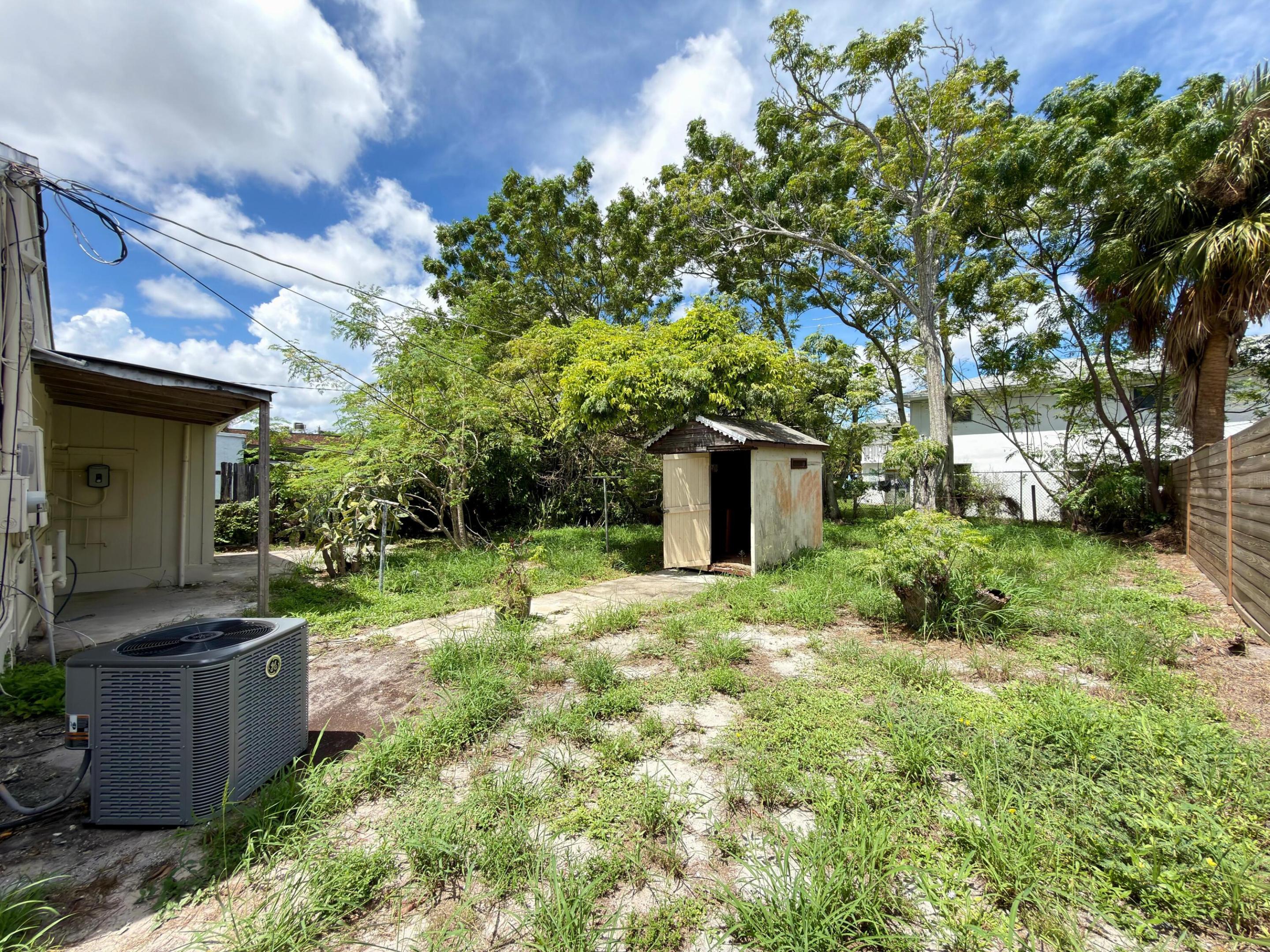 815 BAYBERRY, Lake Park FL 33403