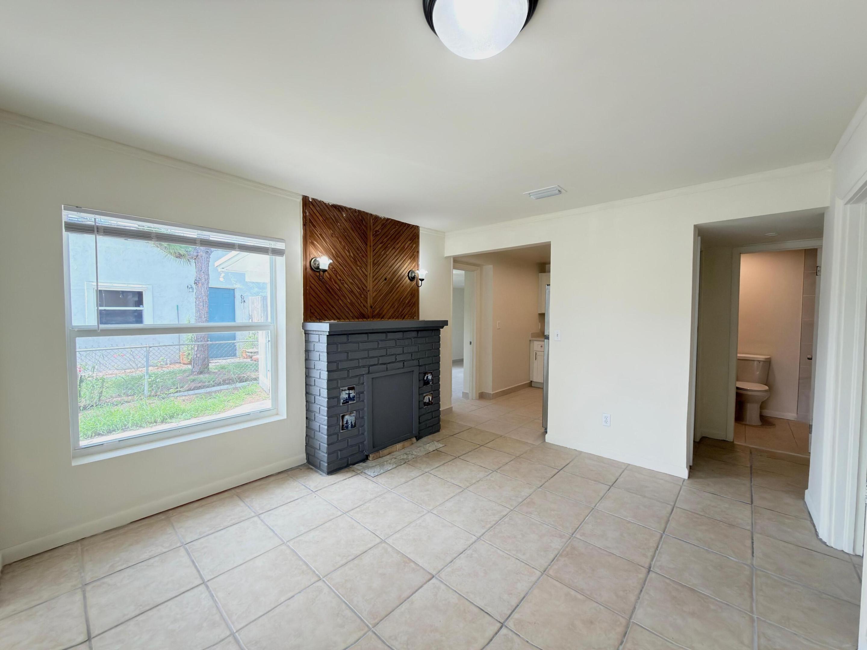 815 BAYBERRY, Lake Park FL 33403