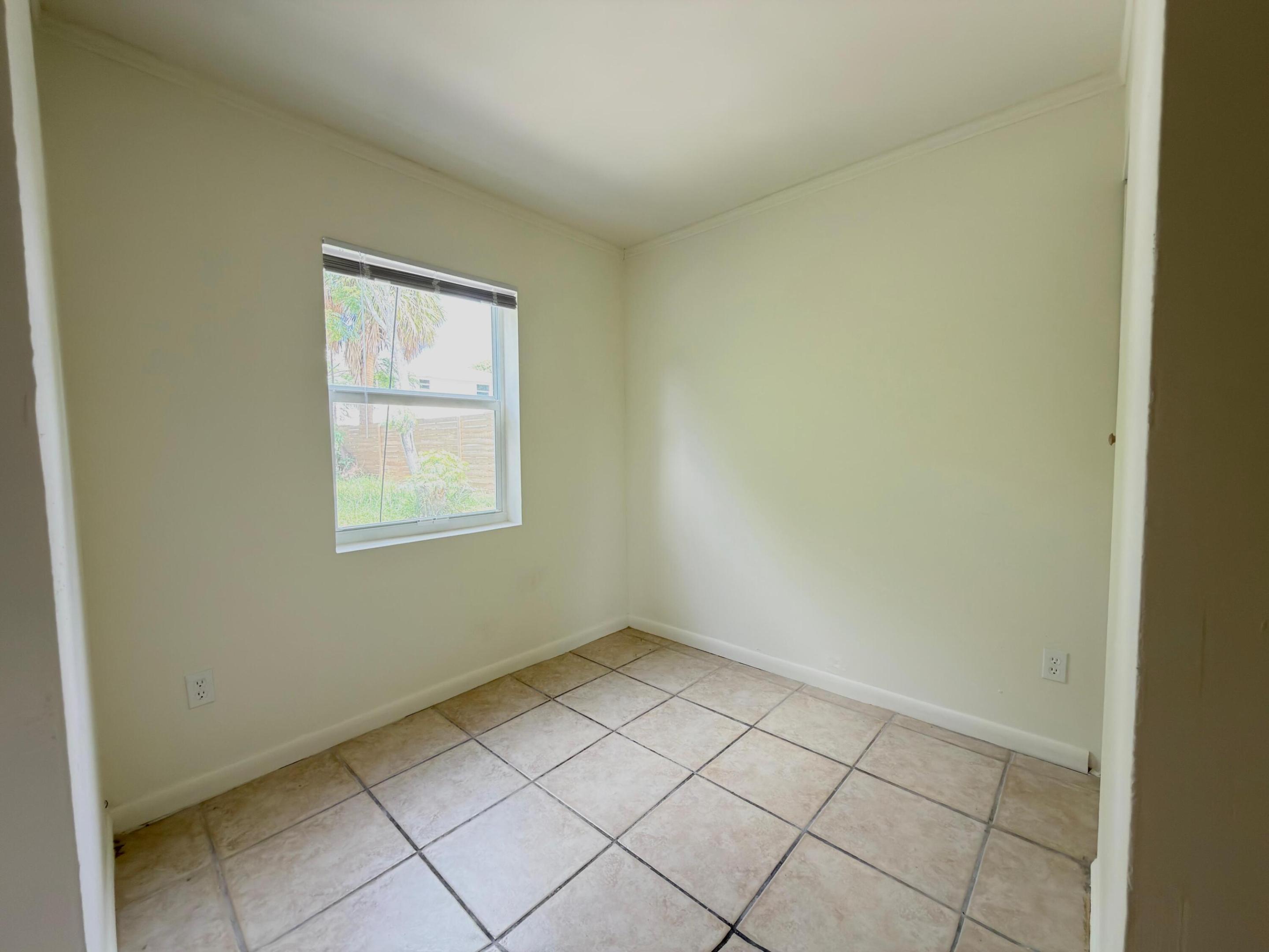 815 BAYBERRY, Lake Park FL 33403