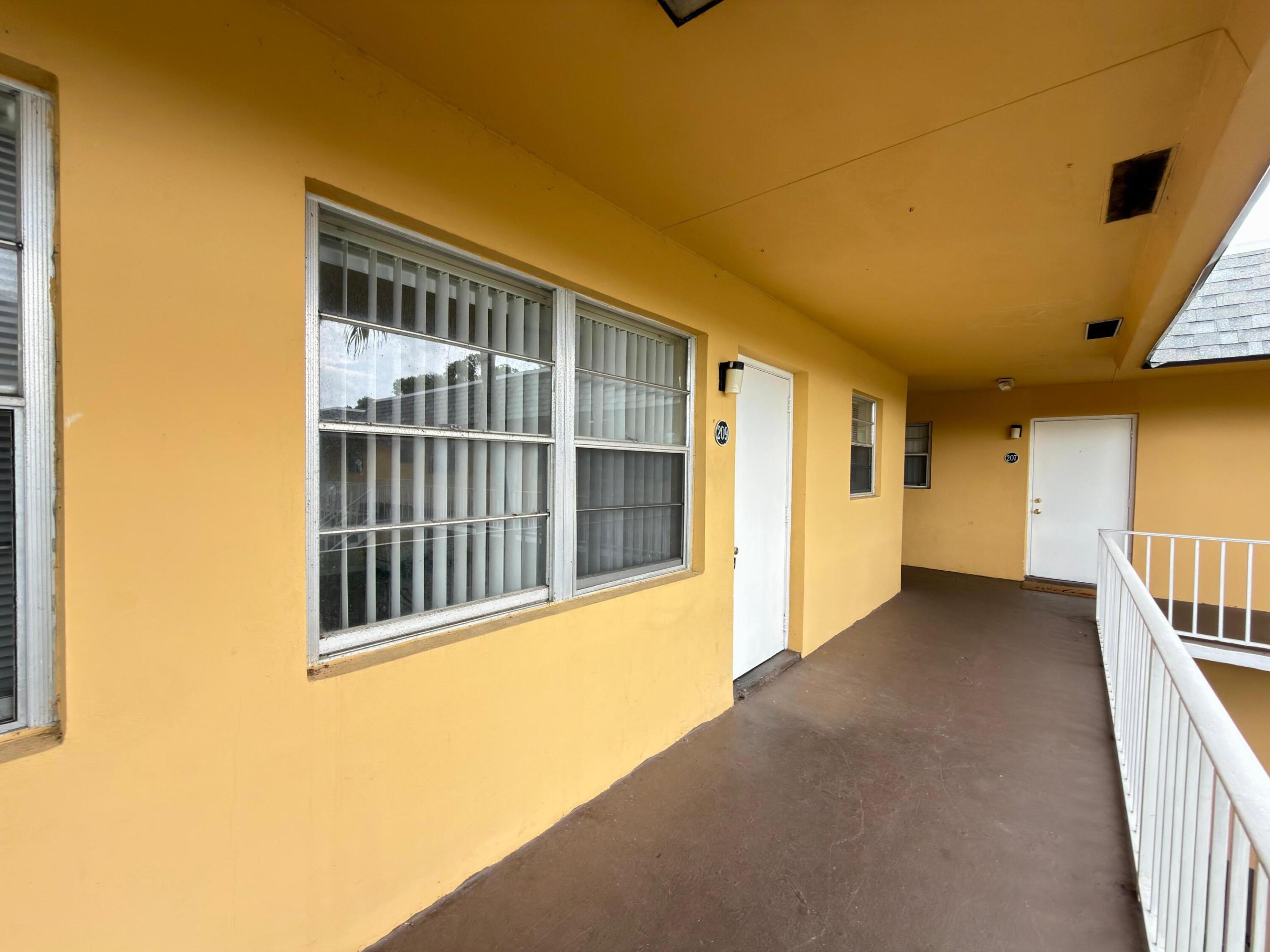 200 Croton #209, Lantana FL 33462
