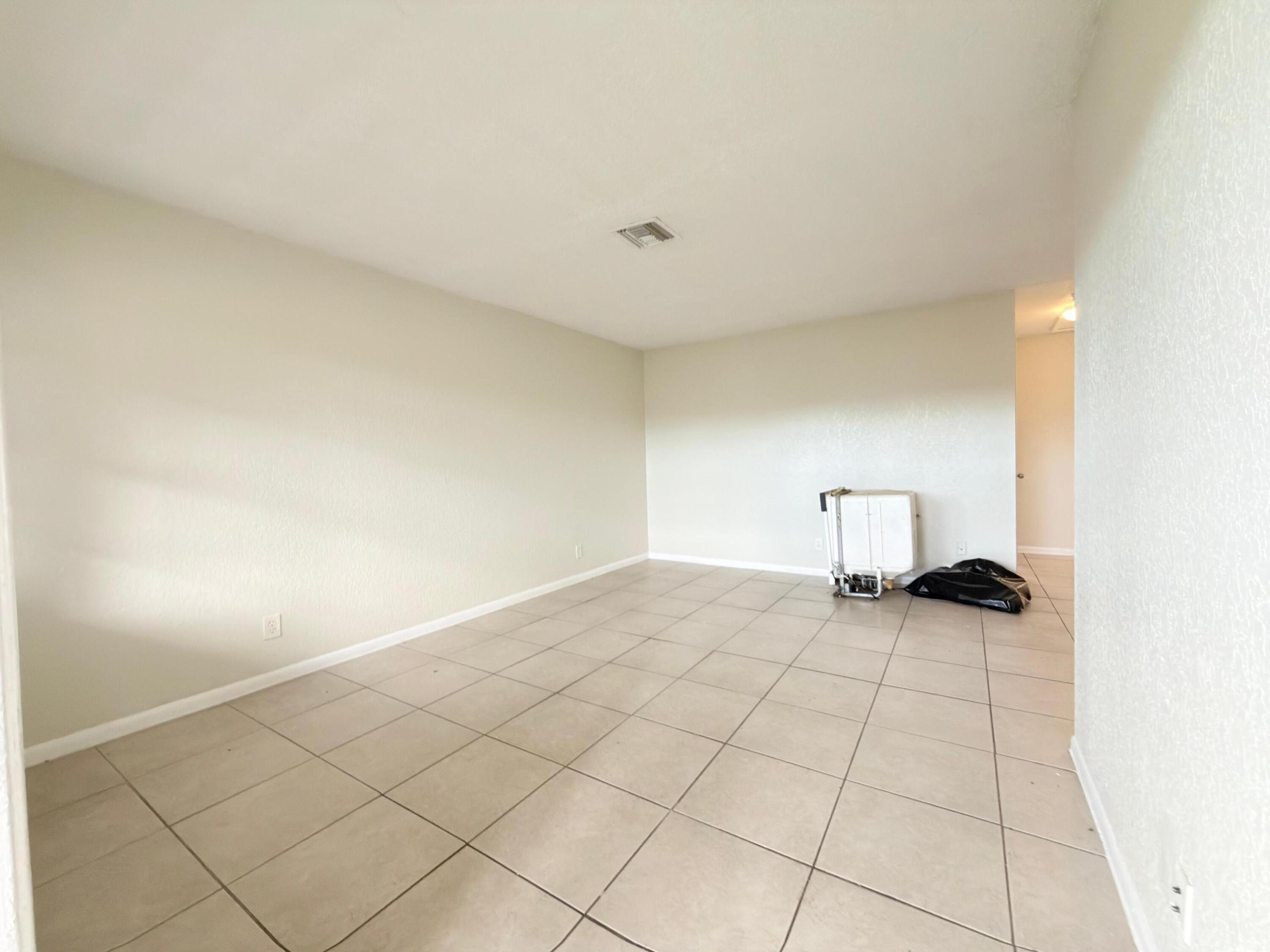 200 Croton #209, Lantana FL 33462