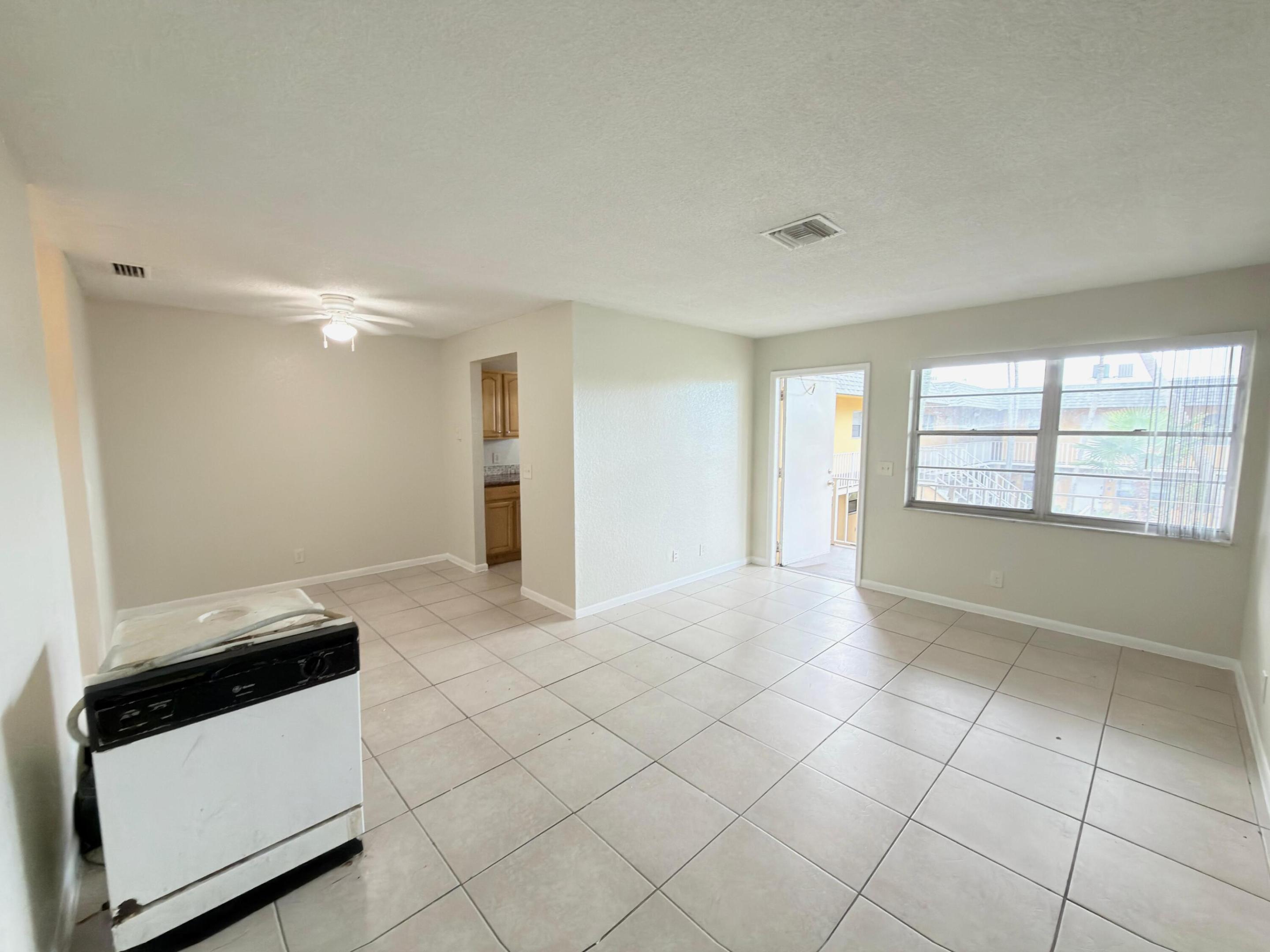 200 Croton #209, Lantana FL 33462