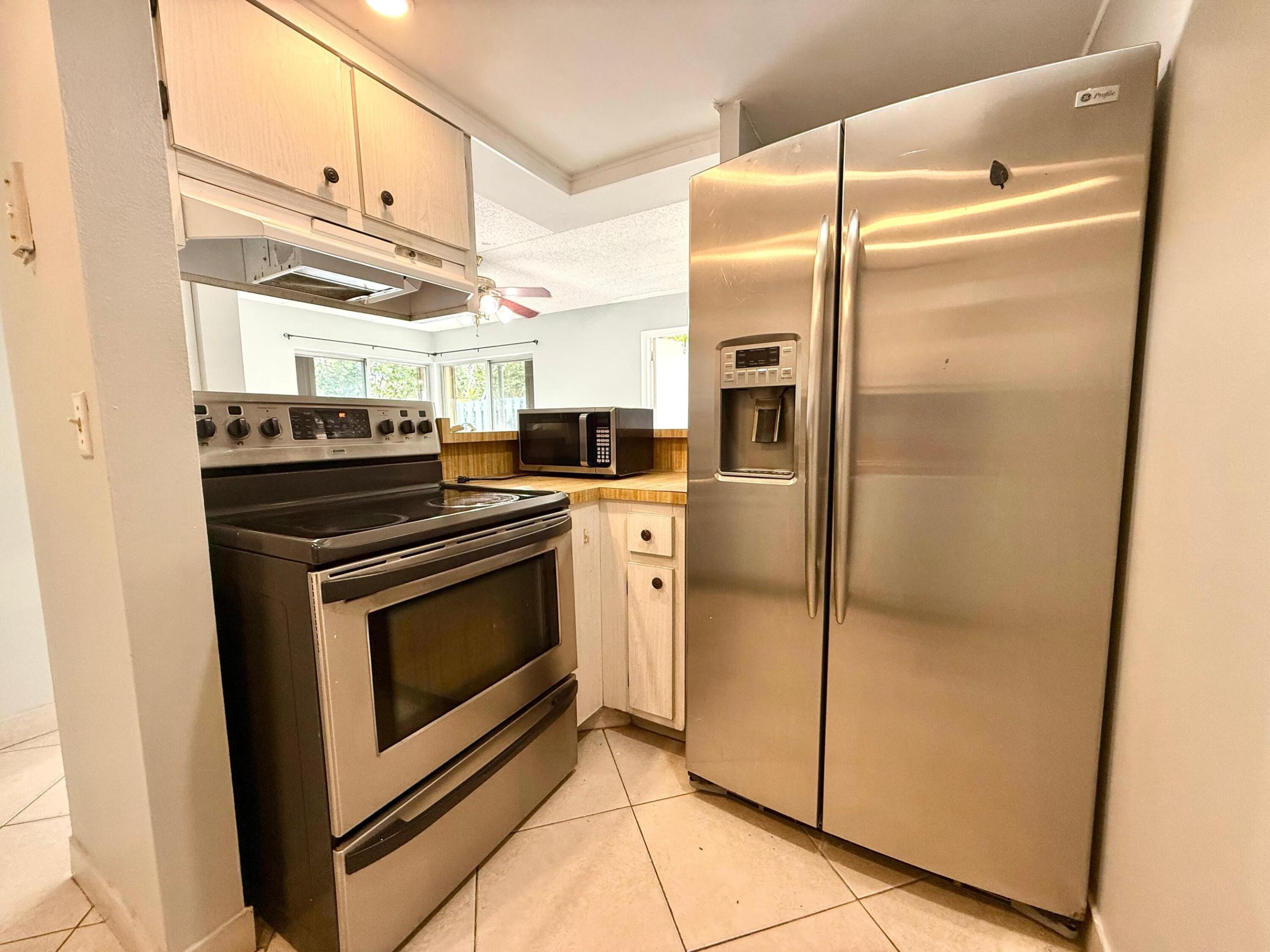 1821 Fairview Villas #2, Palm Springs FL 33406