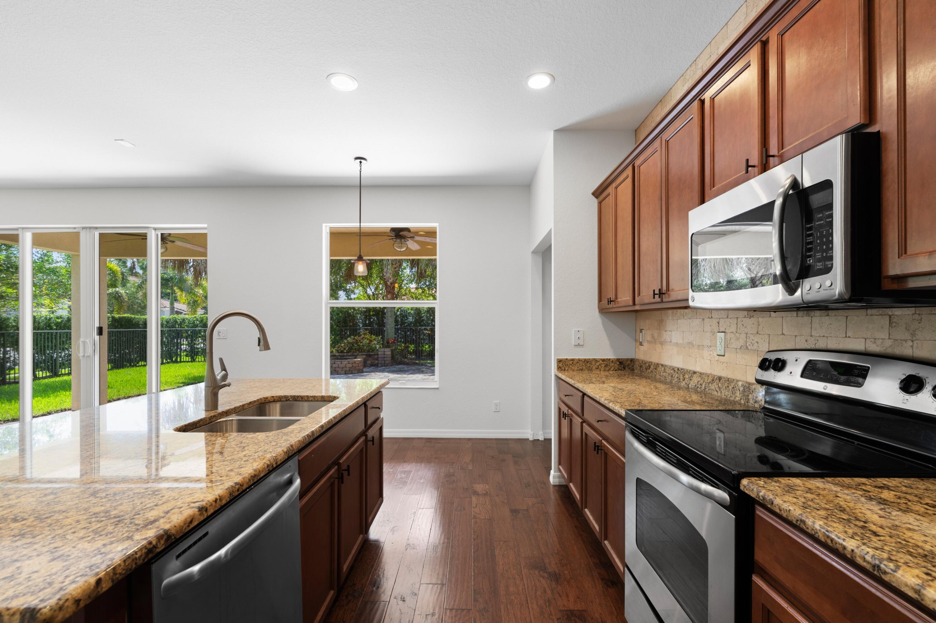 102 Crab Cay, Jupiter FL 33458