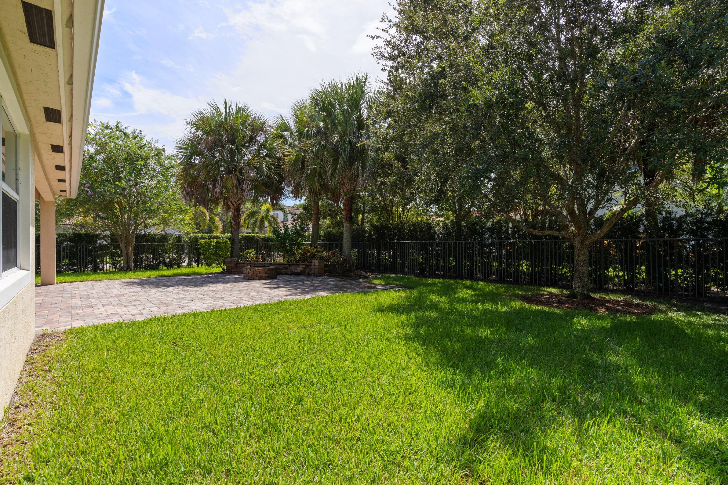 102 Crab Cay, Jupiter FL 33458