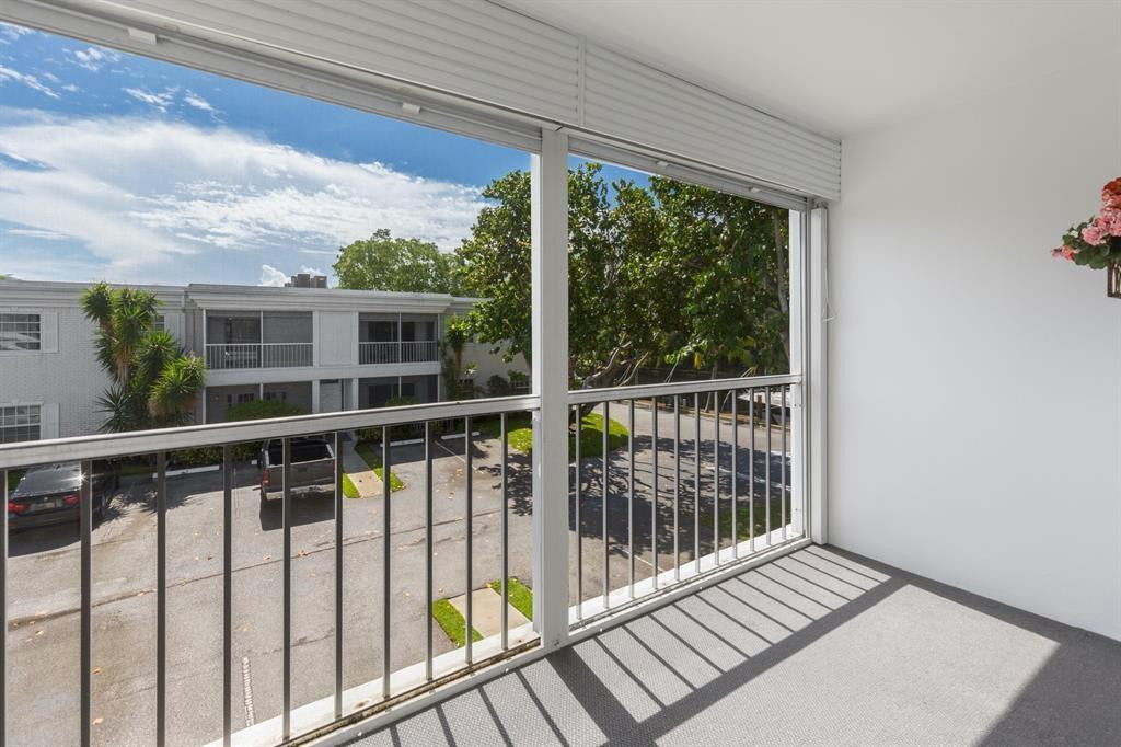 6449 BAY CLUB #4, Fort Lauderdale FL 33308