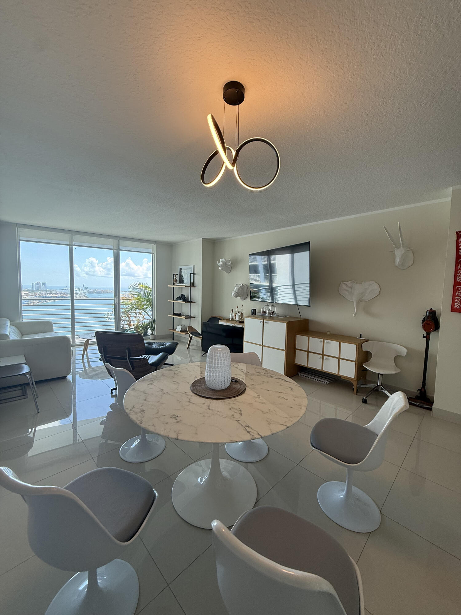 325 S BISCAYNE #3926-B, Miami FL 33131