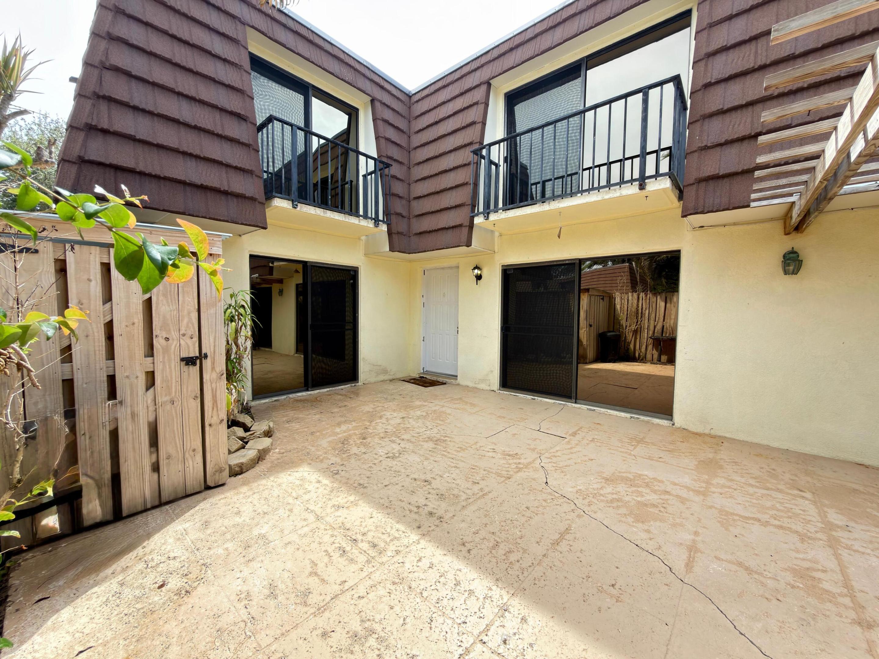 710 7th, Palm Beach Gardens FL 33418