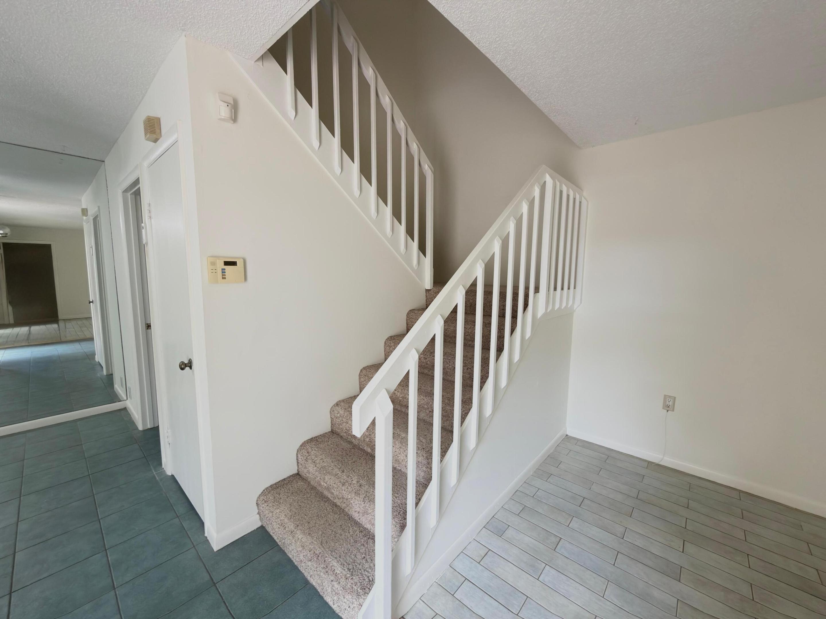 710 7th, Palm Beach Gardens FL 33418