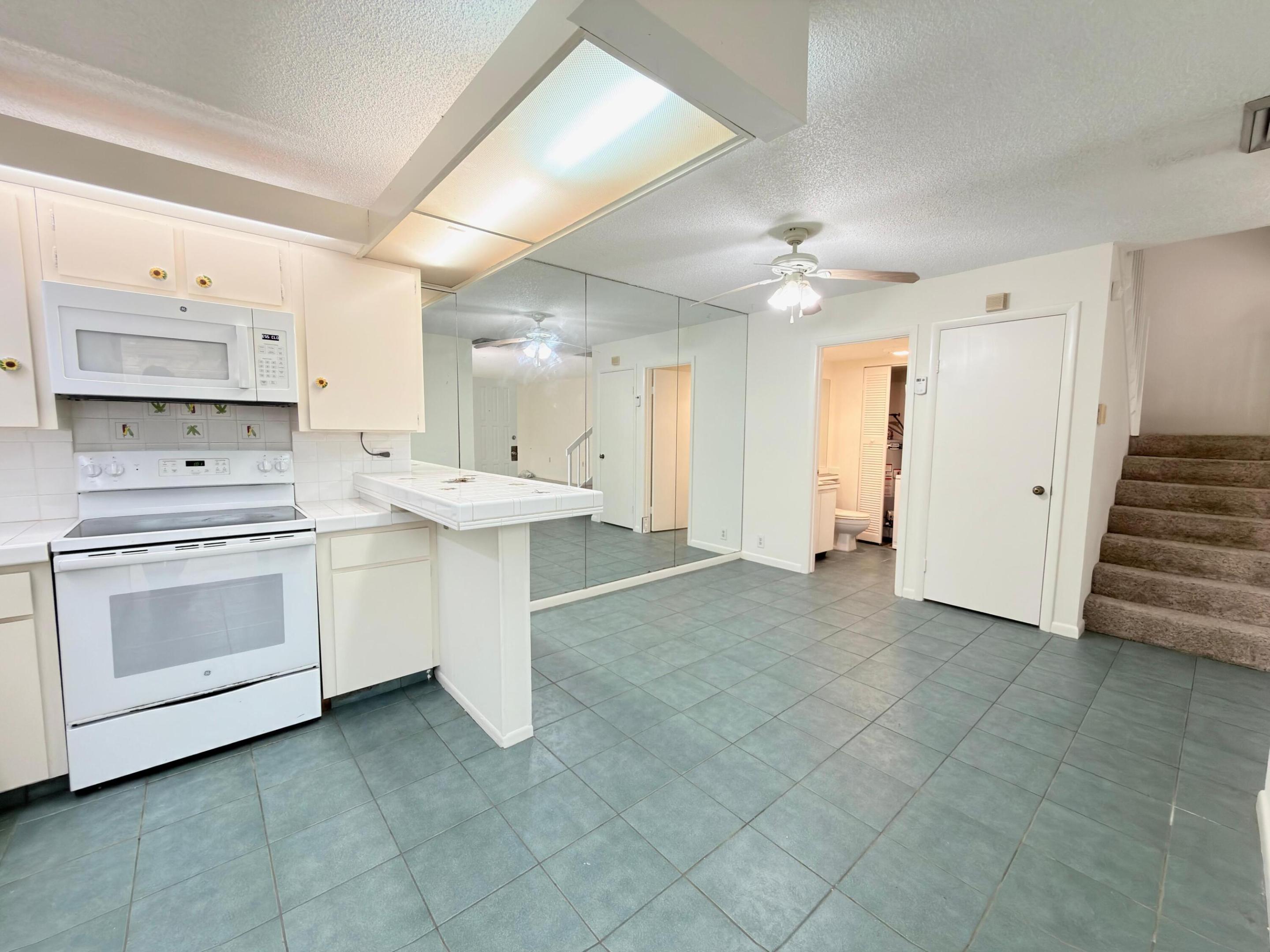 710 7th, Palm Beach Gardens FL 33418