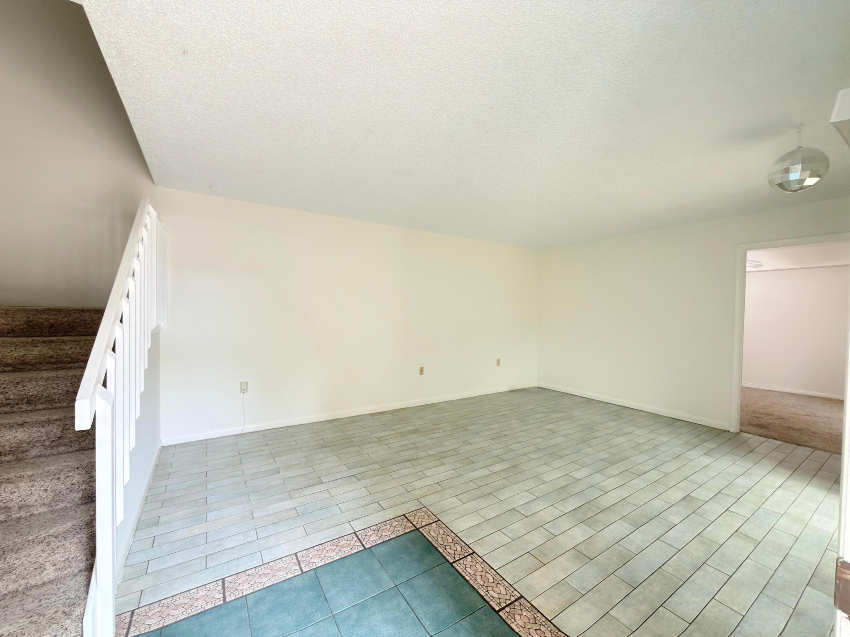 710 7th, Palm Beach Gardens FL 33418