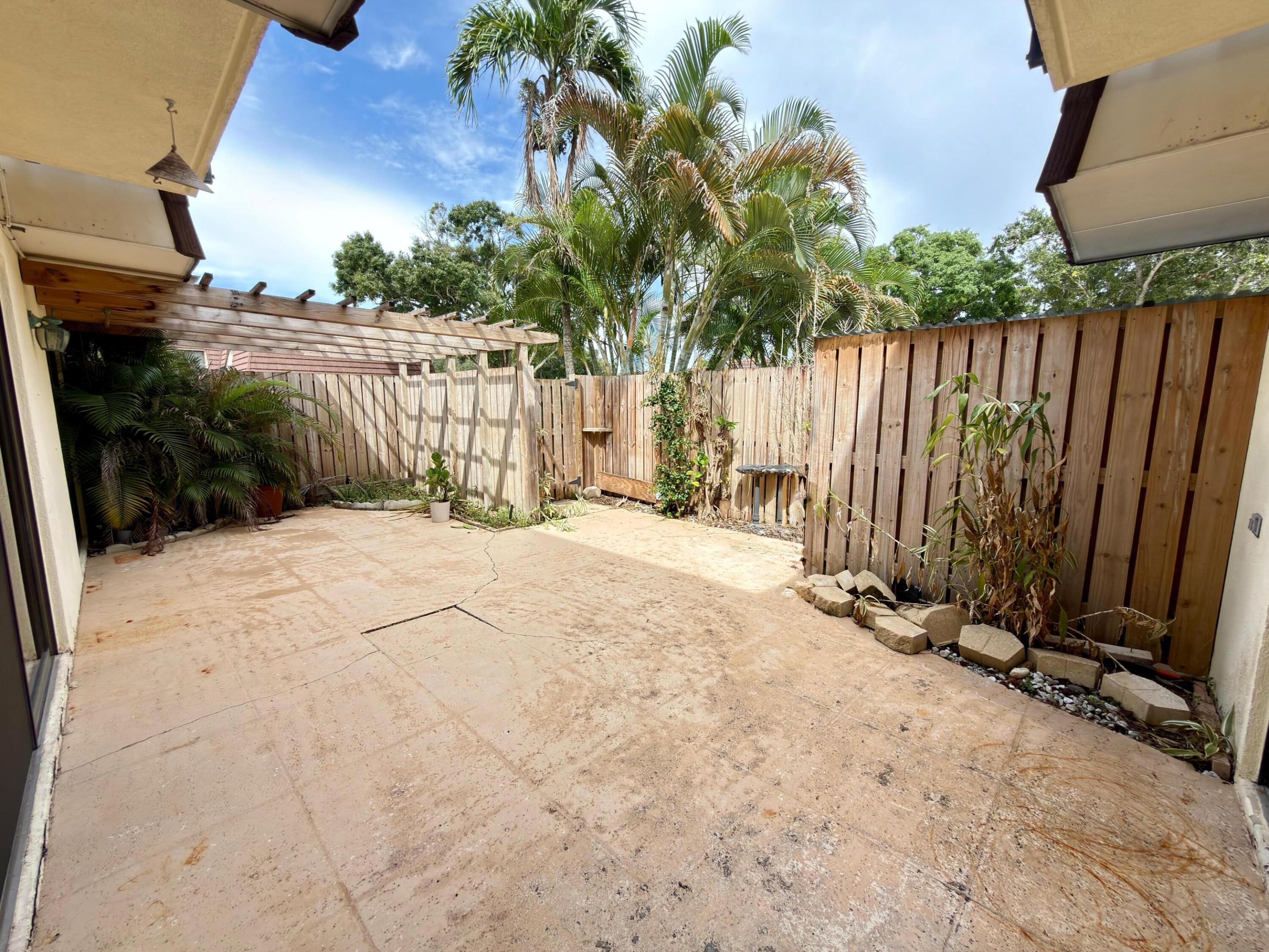 710 7th, Palm Beach Gardens FL 33418