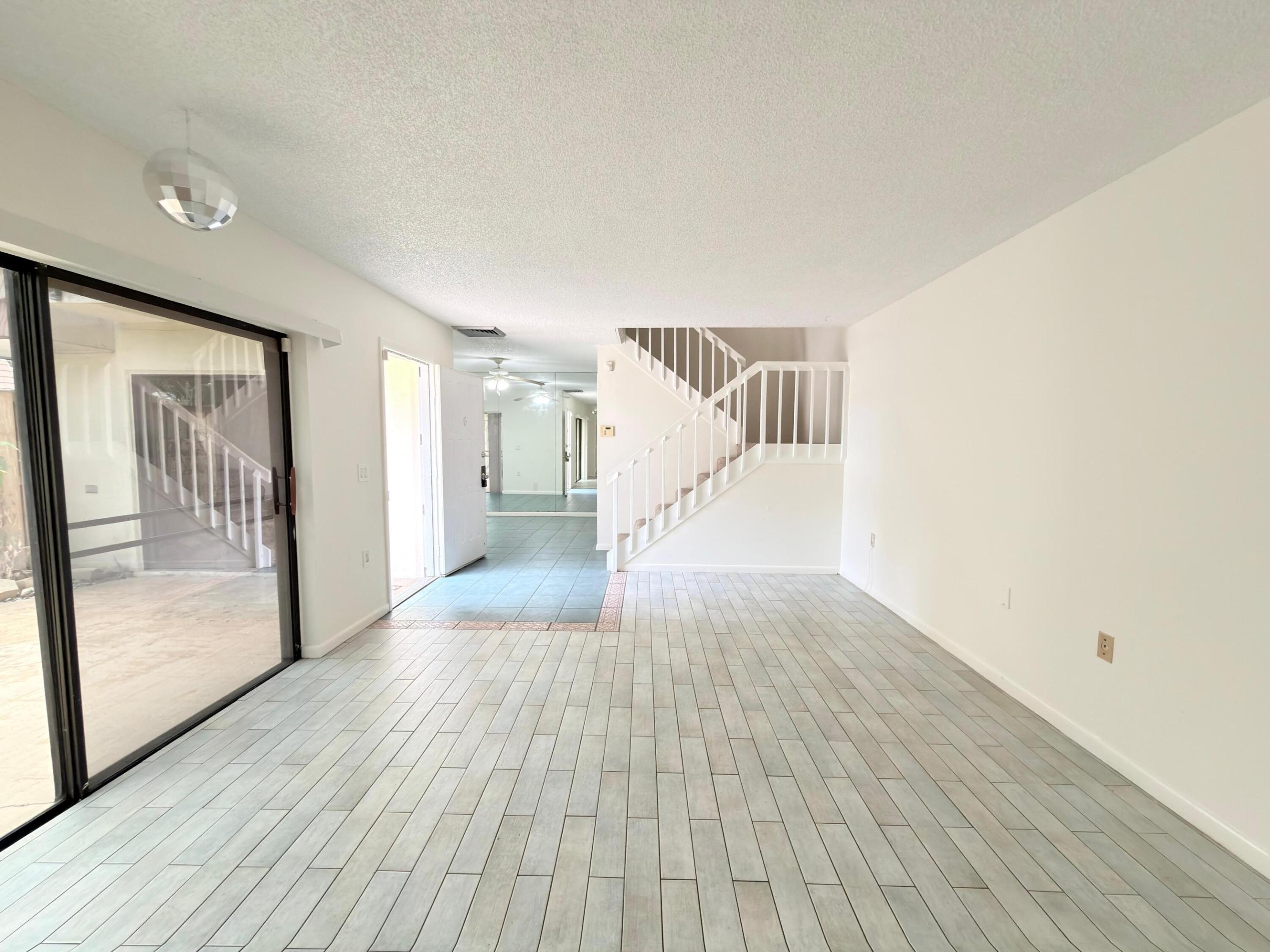 710 7th, Palm Beach Gardens FL 33418