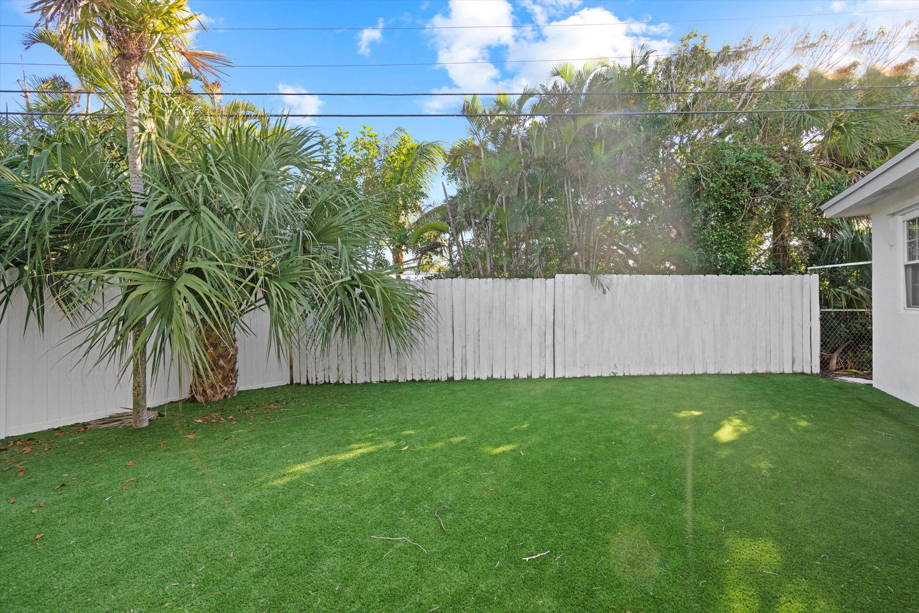 430 Neptune, Juno Beach FL 33408