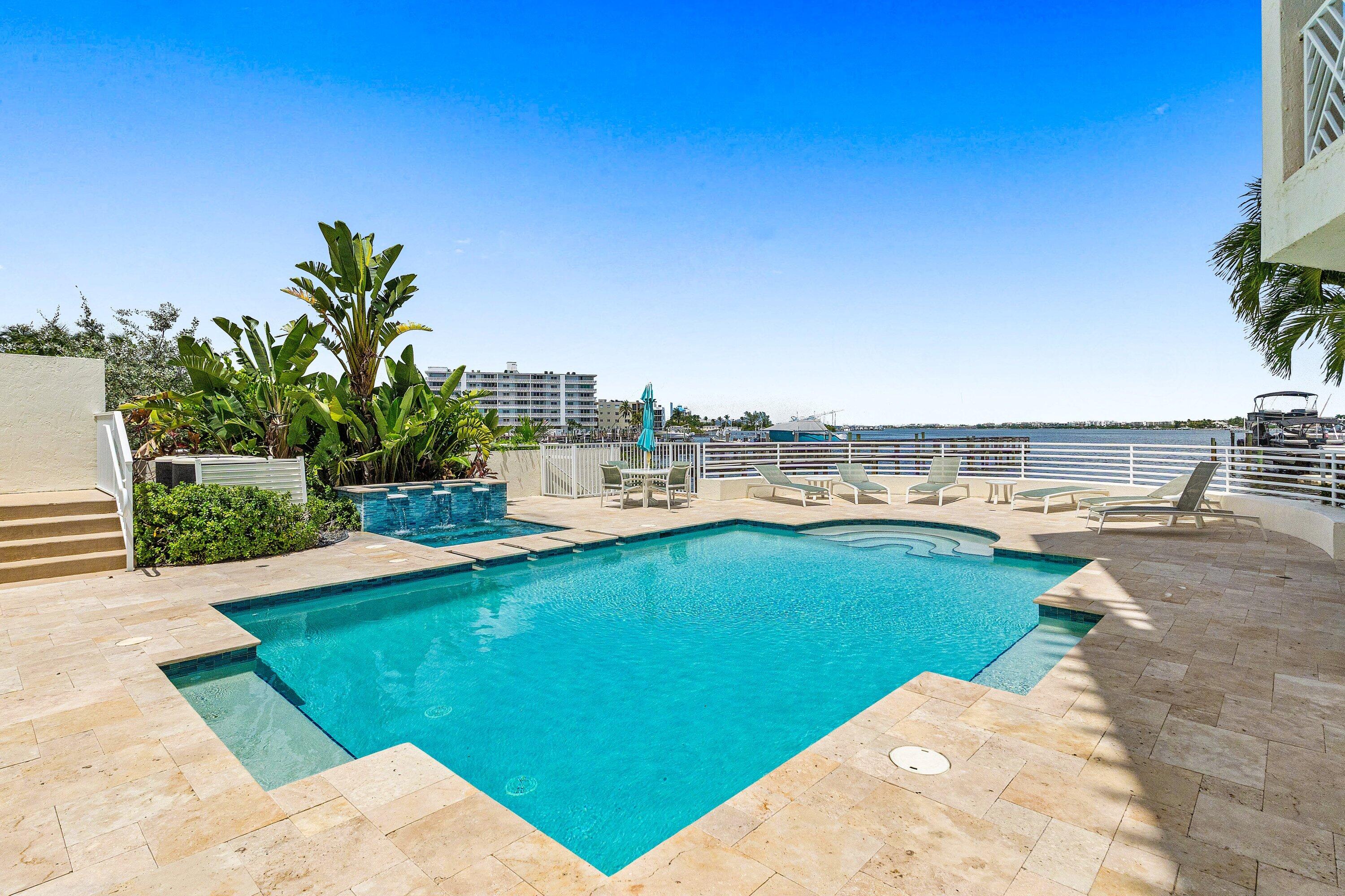 305 E Ocean #Th-7, Lantana FL 33462