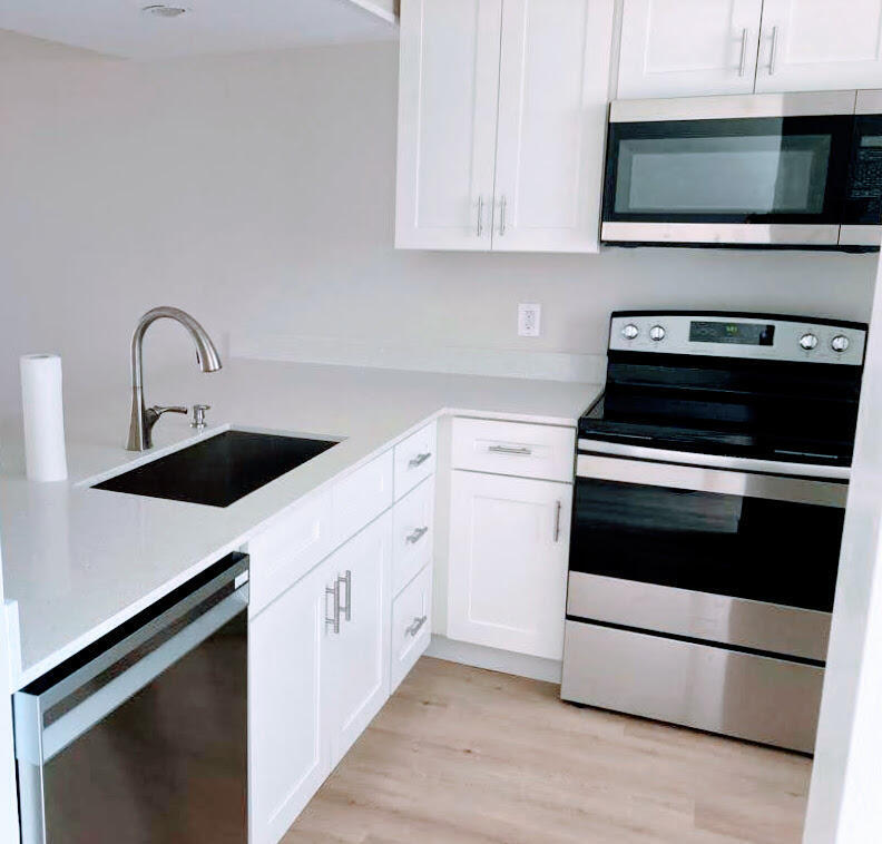1721 WHITEHALL #303, Davie FL 33324