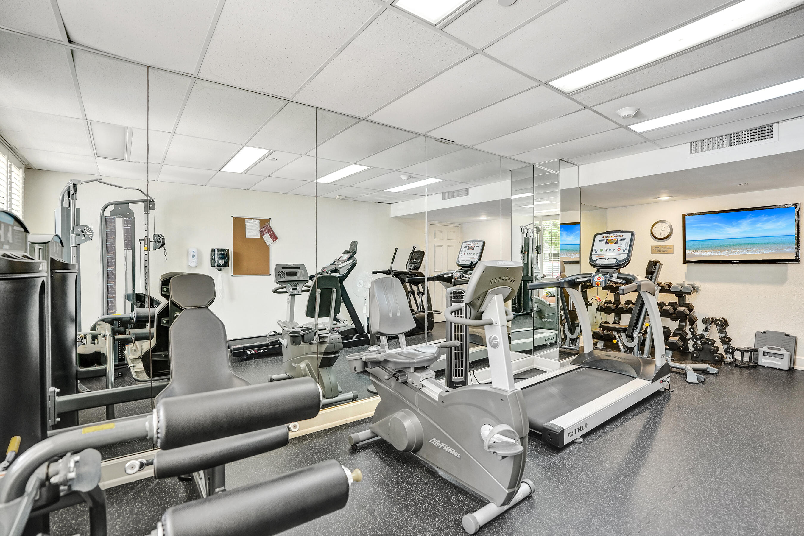 3100 NE 48TH #609, Fort Lauderdale FL 33308