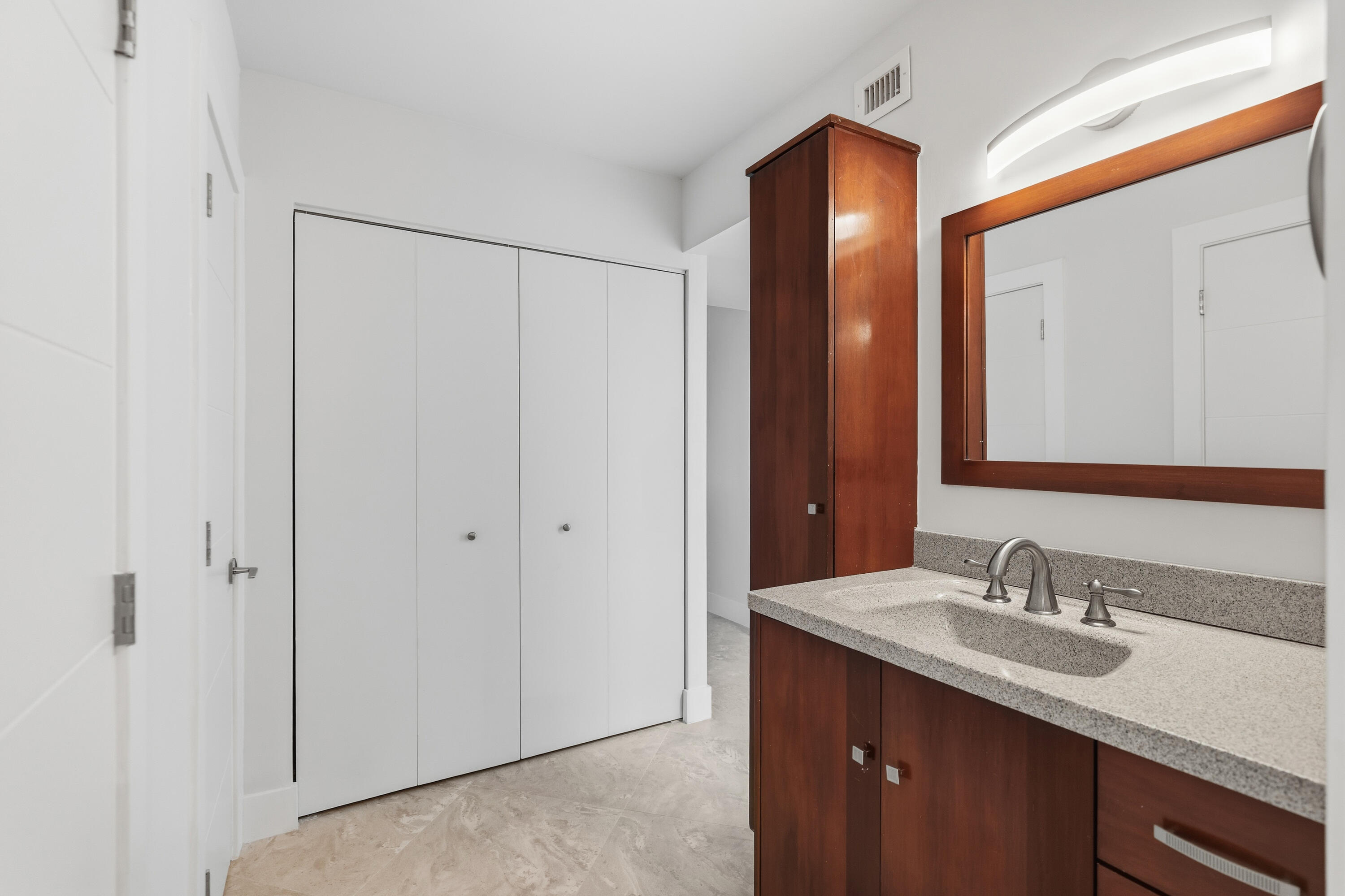 5100 N OCEAN #1011, Lauderdale By The Sea FL 33308