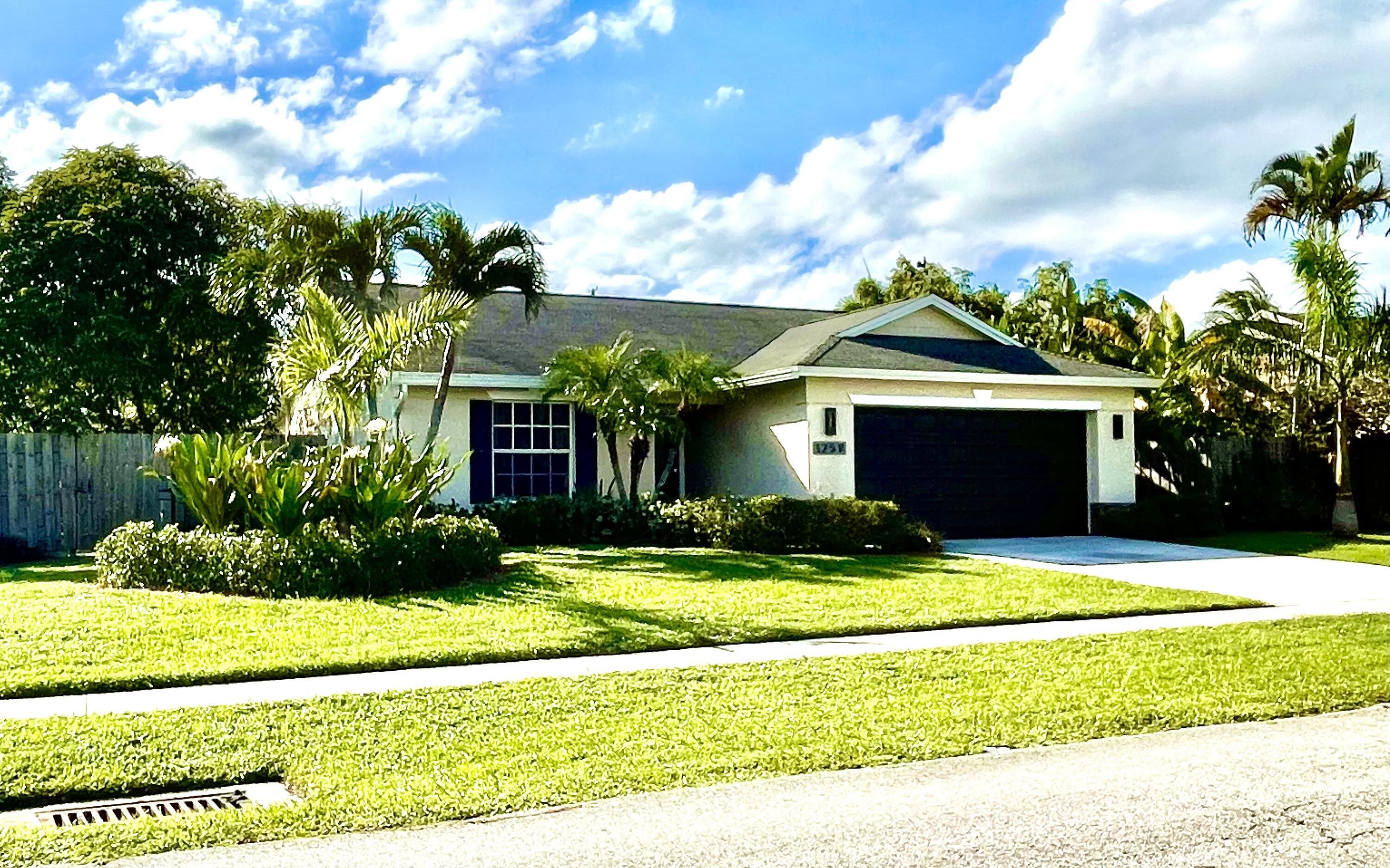 1259 DENLOW, Royal Palm Beach FL 33411