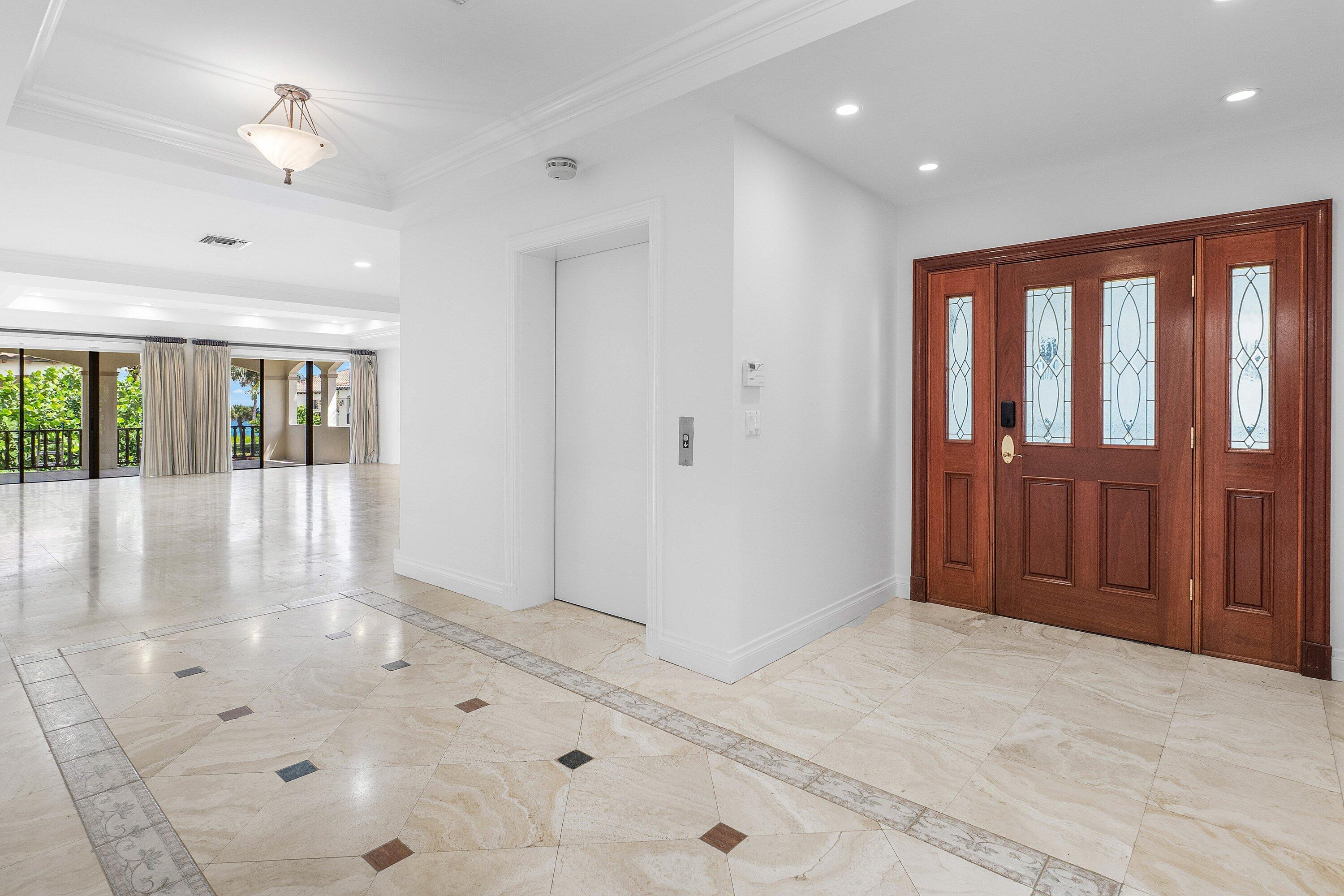 5841 N Ocean #F2, Ocean Ridge FL 33435