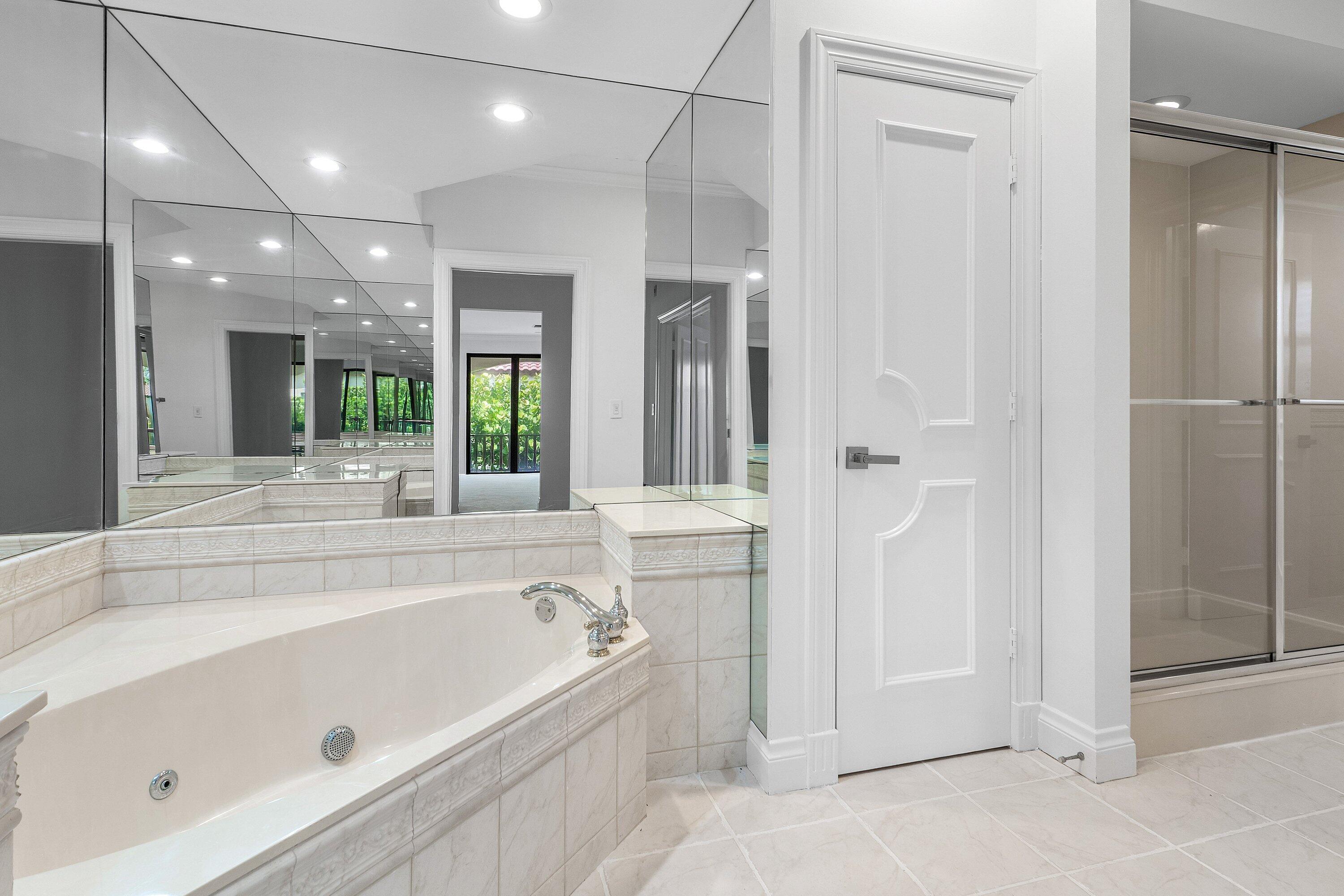 5841 N Ocean #F2, Ocean Ridge FL 33435