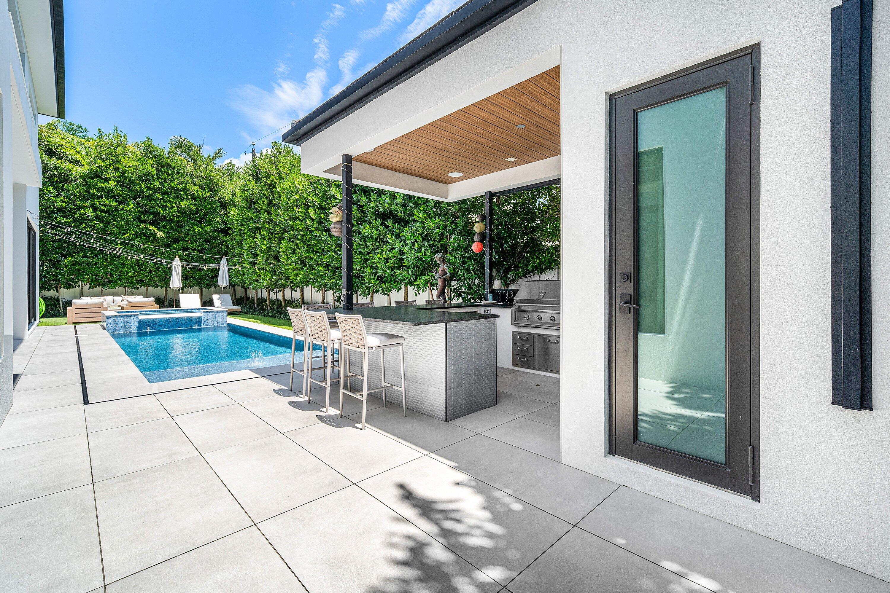 1030 NE 2nd, Boca Raton FL 33432