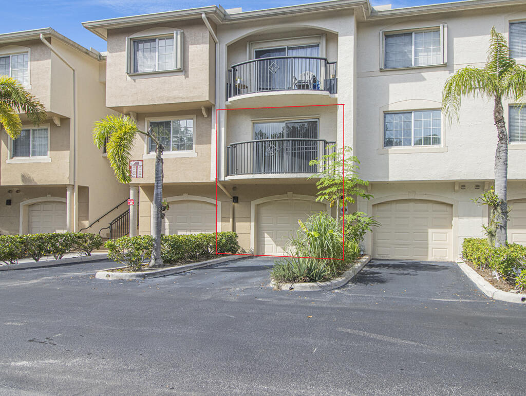 500 CRESTWOOD #506, Royal Palm Beach FL 33411