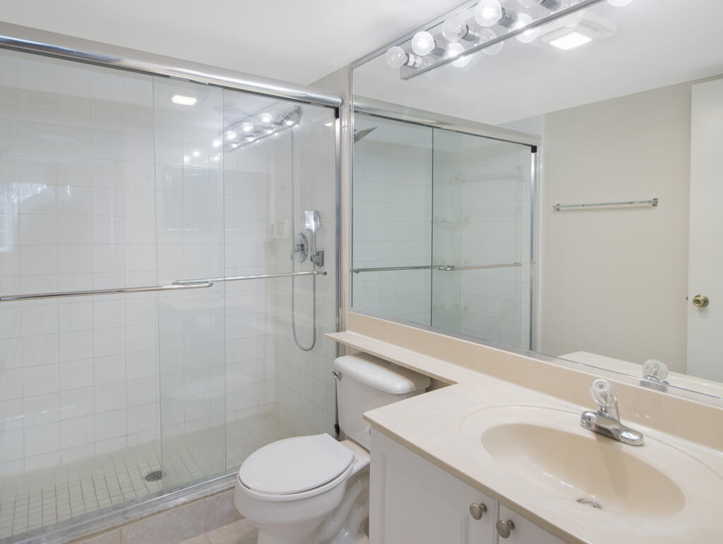 500 CRESTWOOD #506, Royal Palm Beach FL 33411