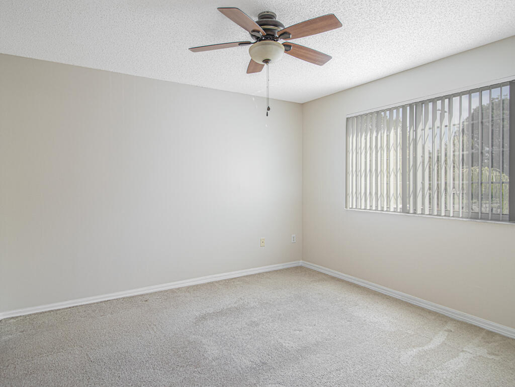 500 CRESTWOOD #506, Royal Palm Beach FL 33411
