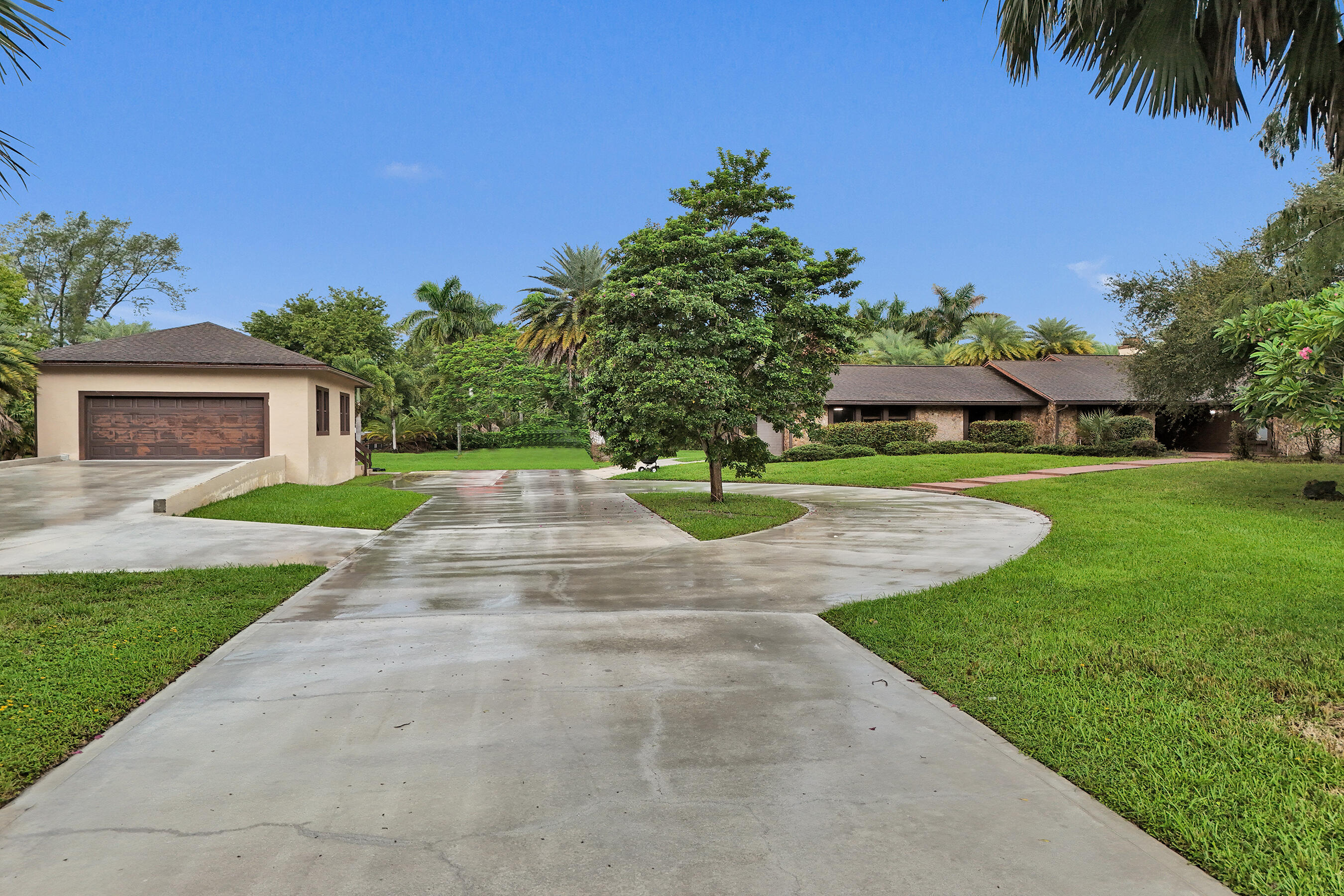 7555 NW 82ND, Parkland FL 33067
