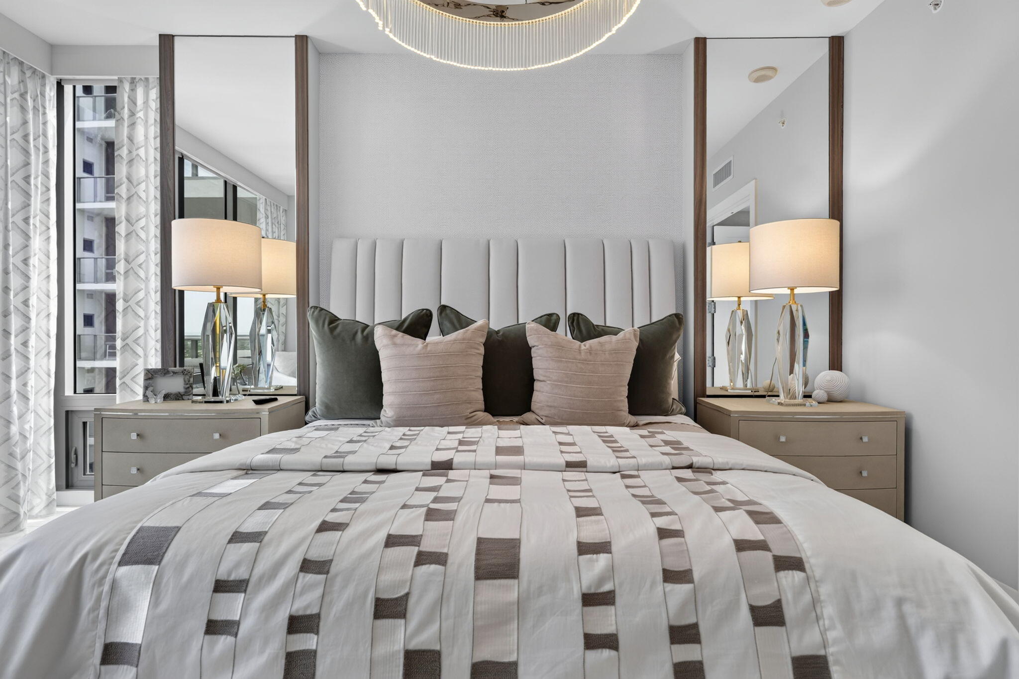 1 Water Club #1904, North Palm Beach FL 33408