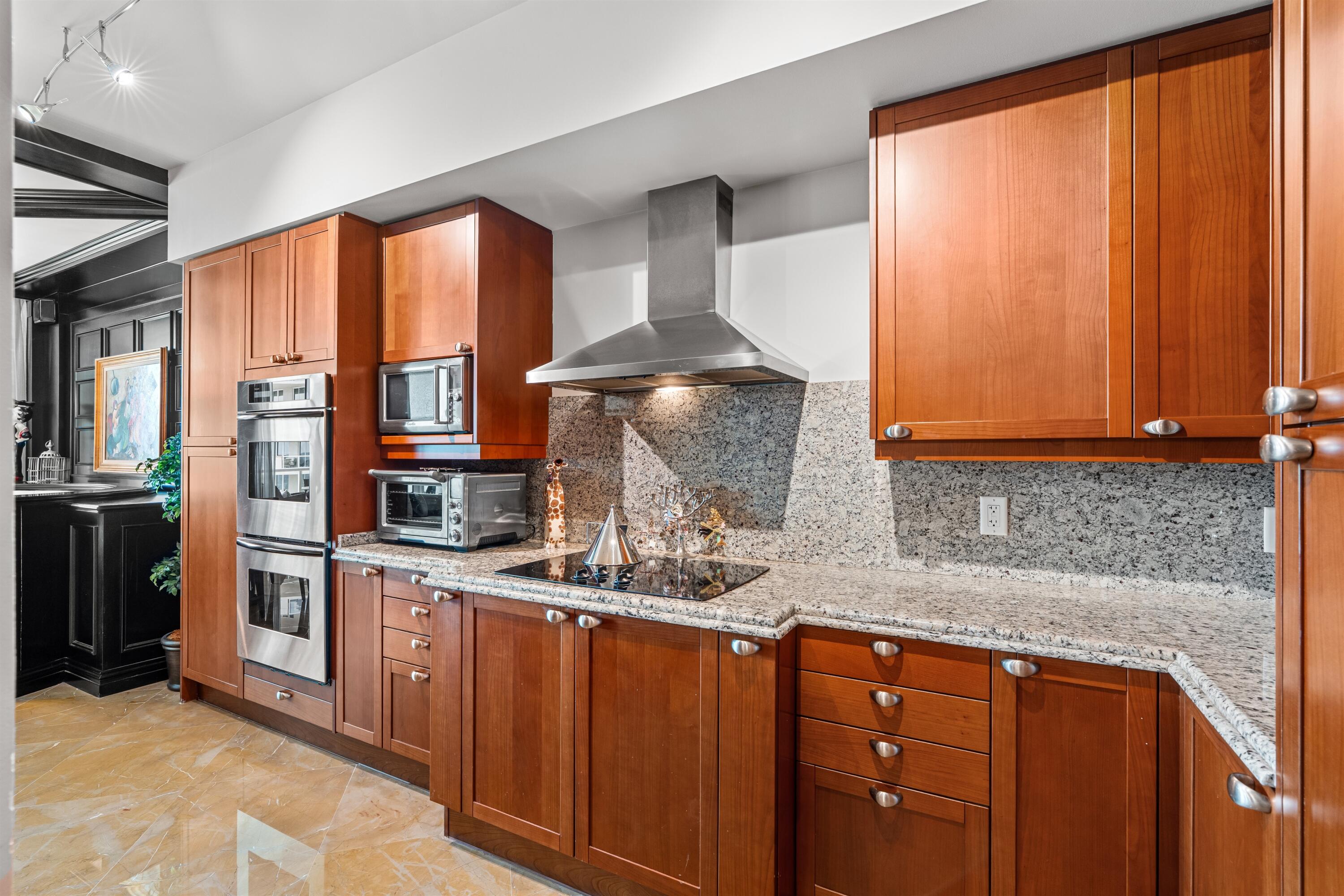 1063 Hillsboro Mile #403, Hillsboro Beach FL 33062