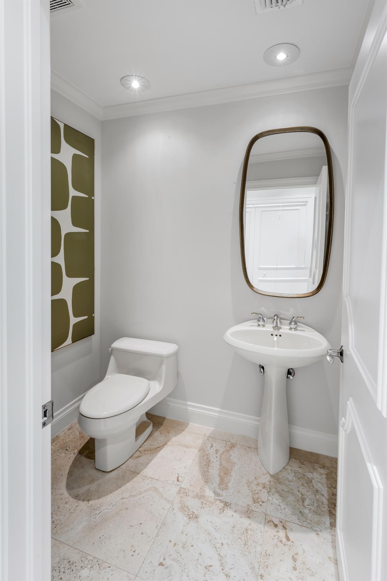 5833 N OCEAN #D2, Ocean Ridge FL 33435