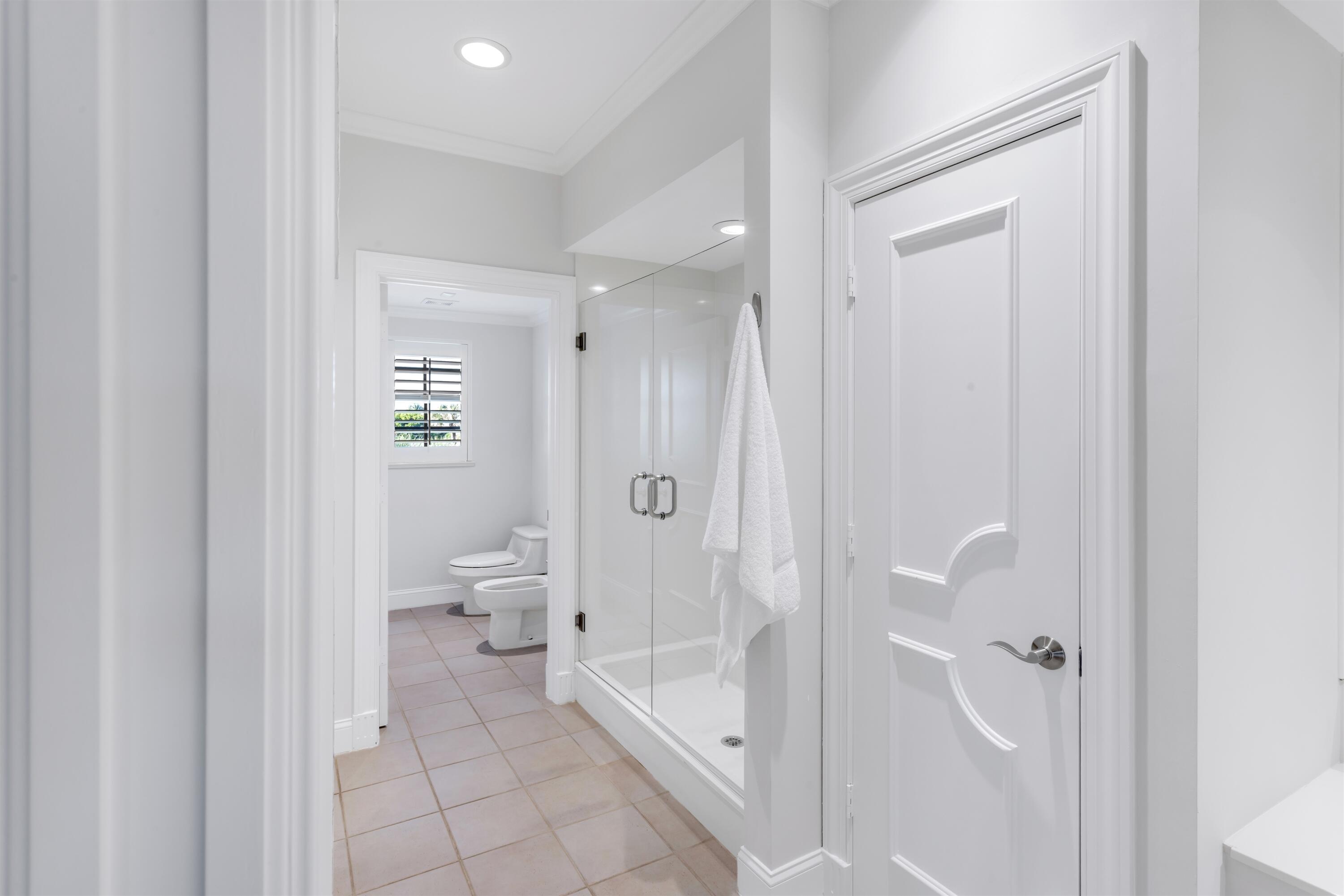 5833 N OCEAN #D2, Ocean Ridge FL 33435