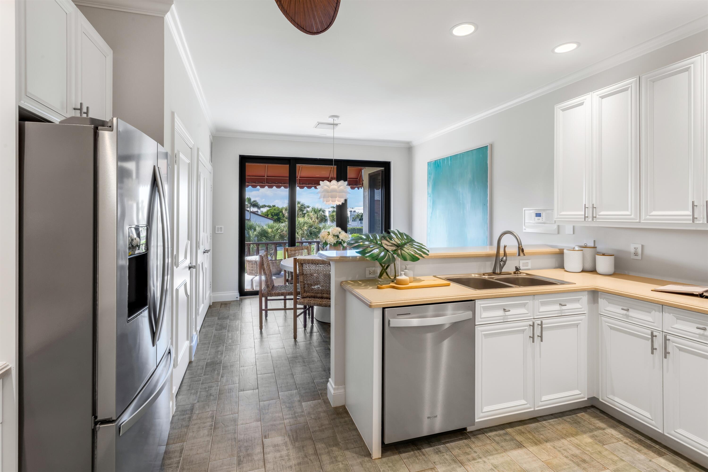 5833 N OCEAN #D2, Ocean Ridge FL 33435