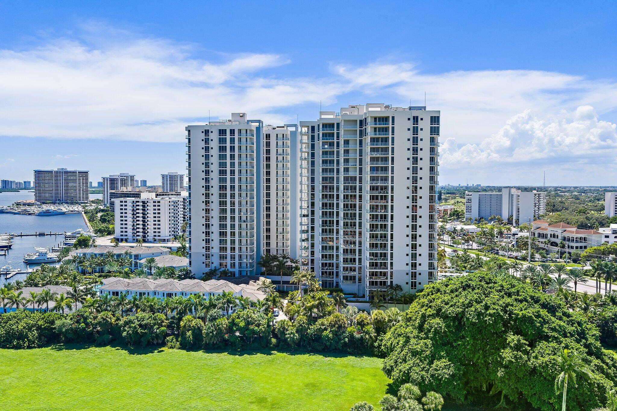 1 Water Club #301, North Palm Beach FL 33408