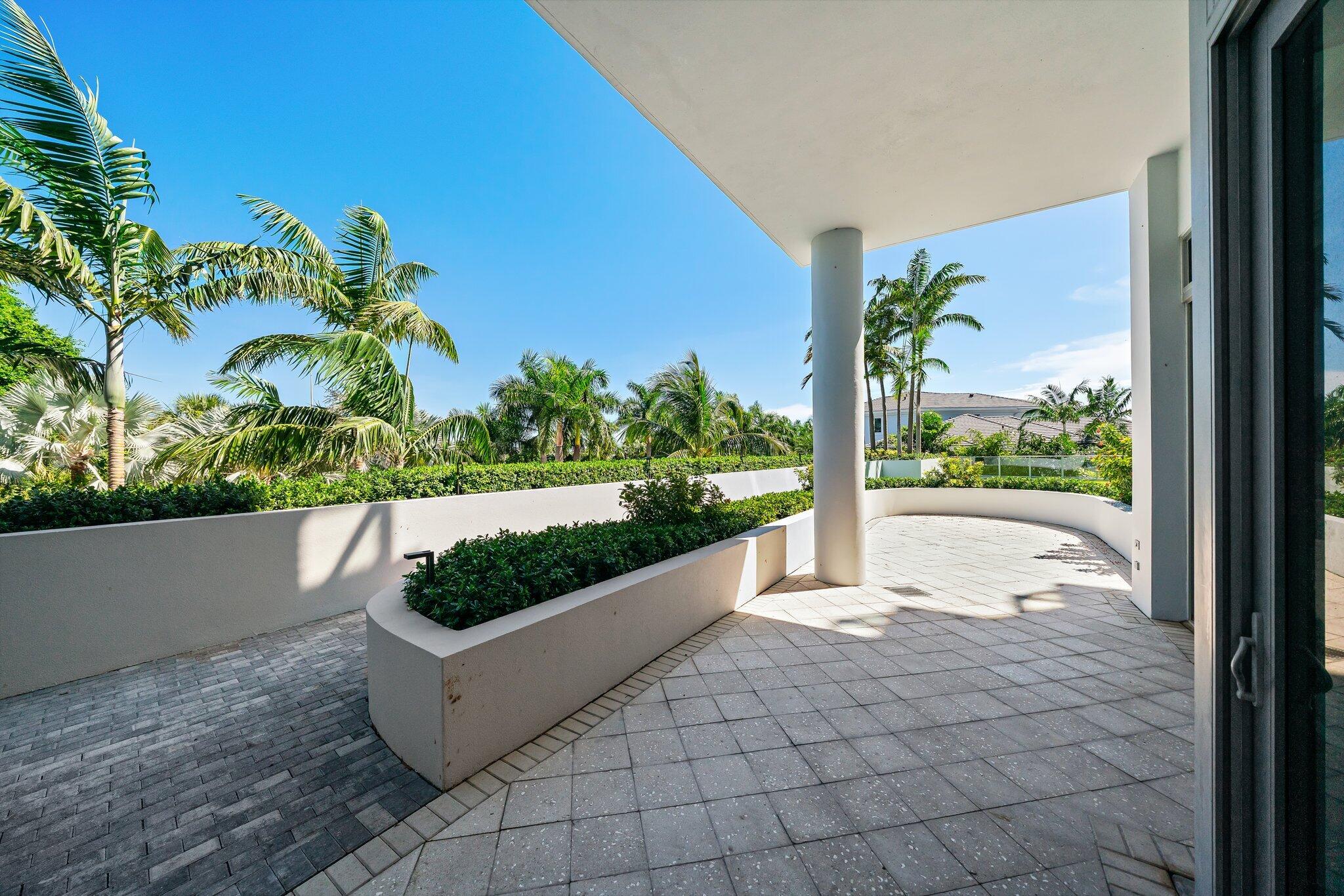 1 Water Club #301, North Palm Beach FL 33408
