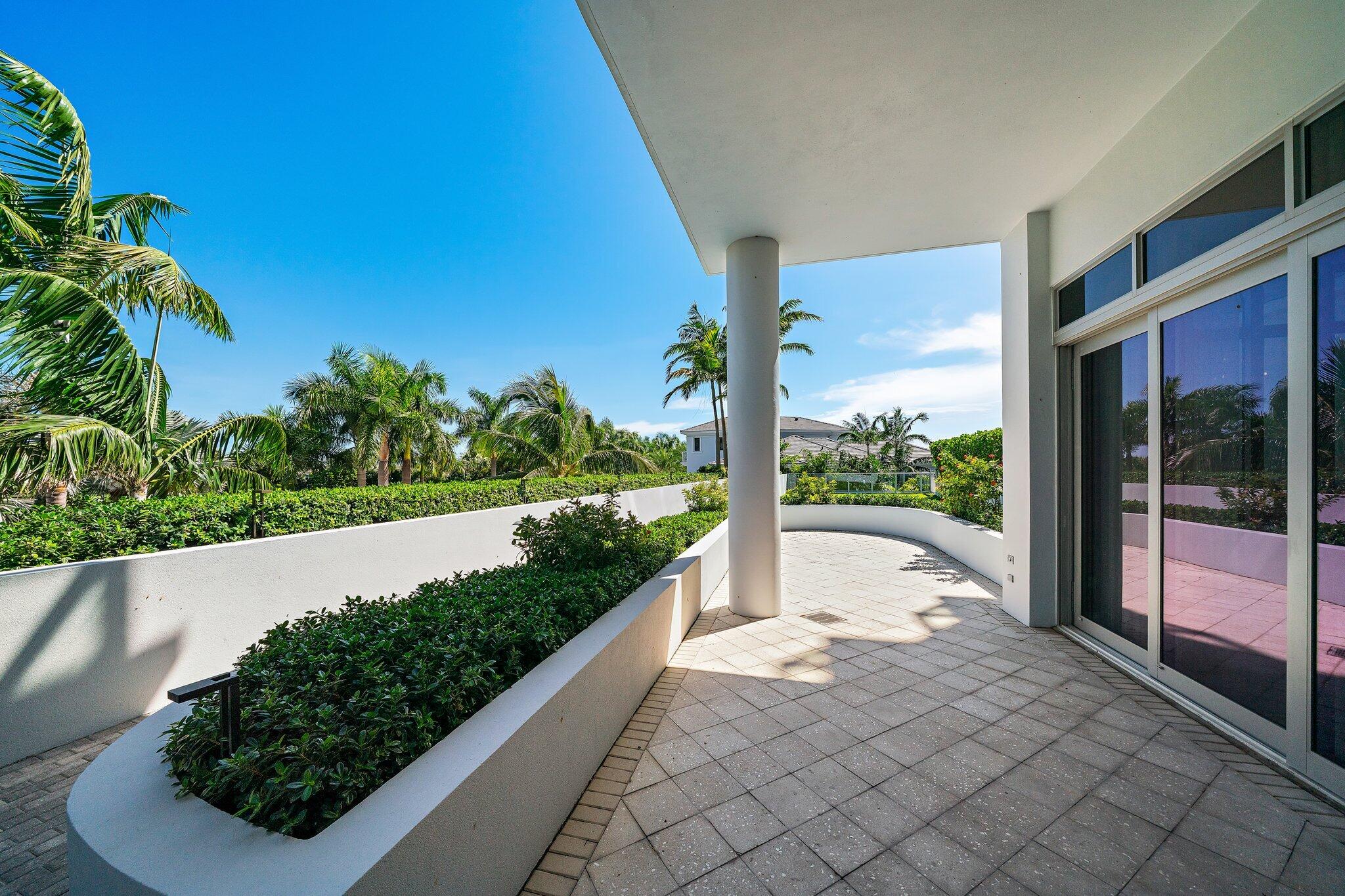 1 Water Club #301, North Palm Beach FL 33408