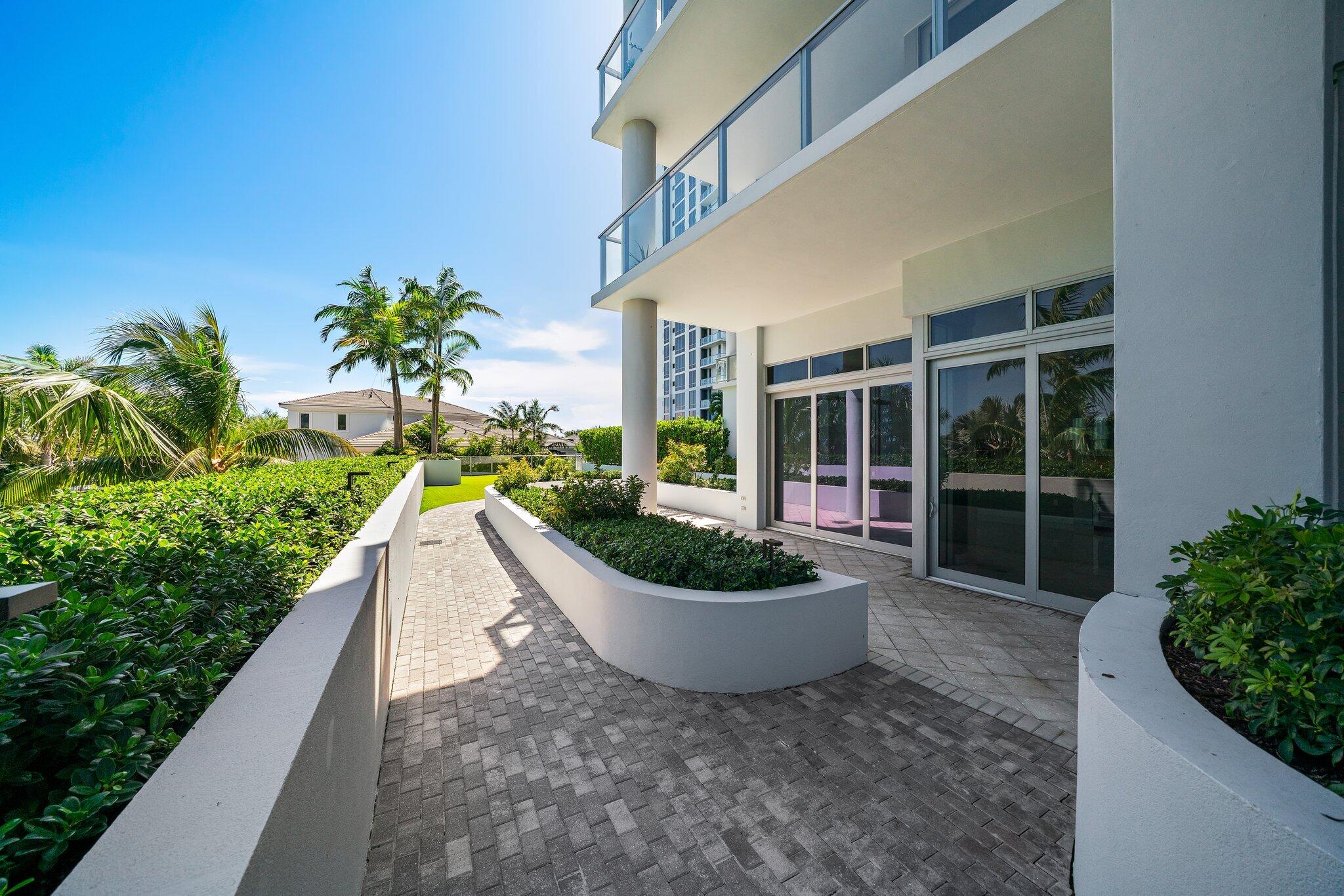 1 Water Club #301, North Palm Beach FL 33408