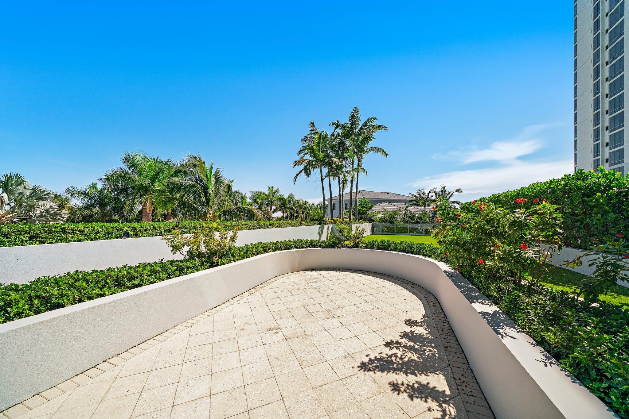 1 Water Club #301, North Palm Beach FL 33408