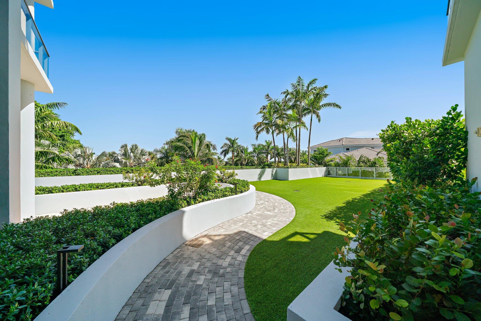 1 Water Club #301, North Palm Beach FL 33408