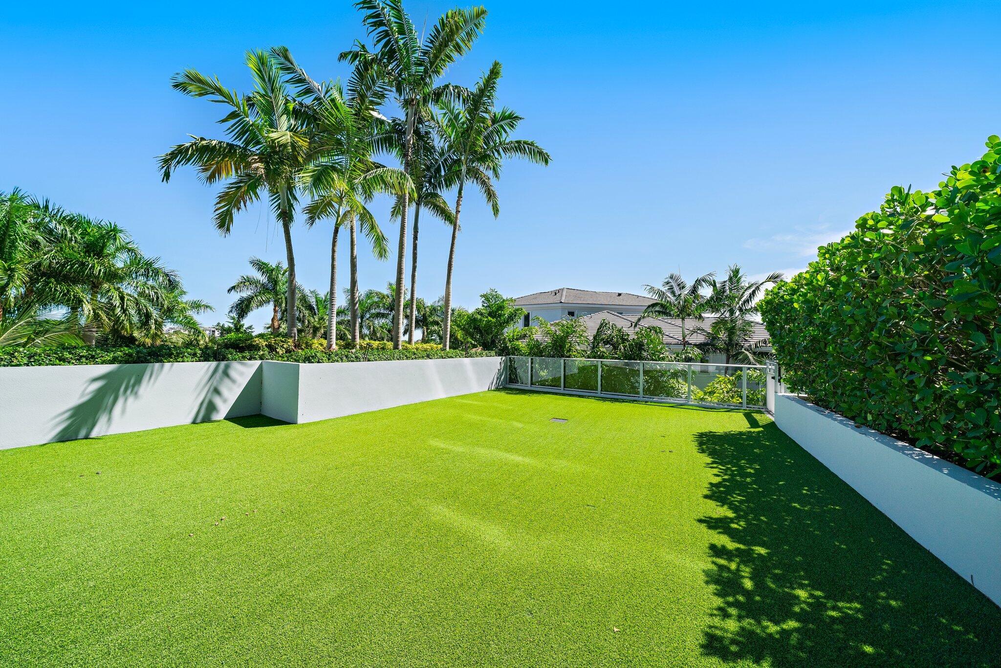 1 Water Club #301, North Palm Beach FL 33408