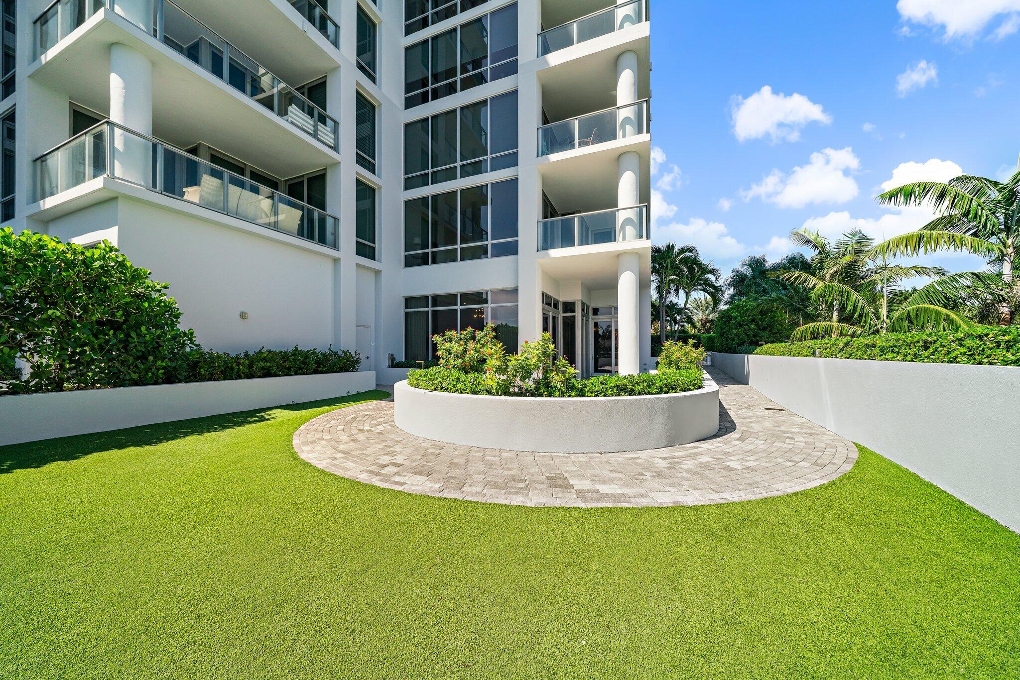 1 Water Club #301, North Palm Beach FL 33408
