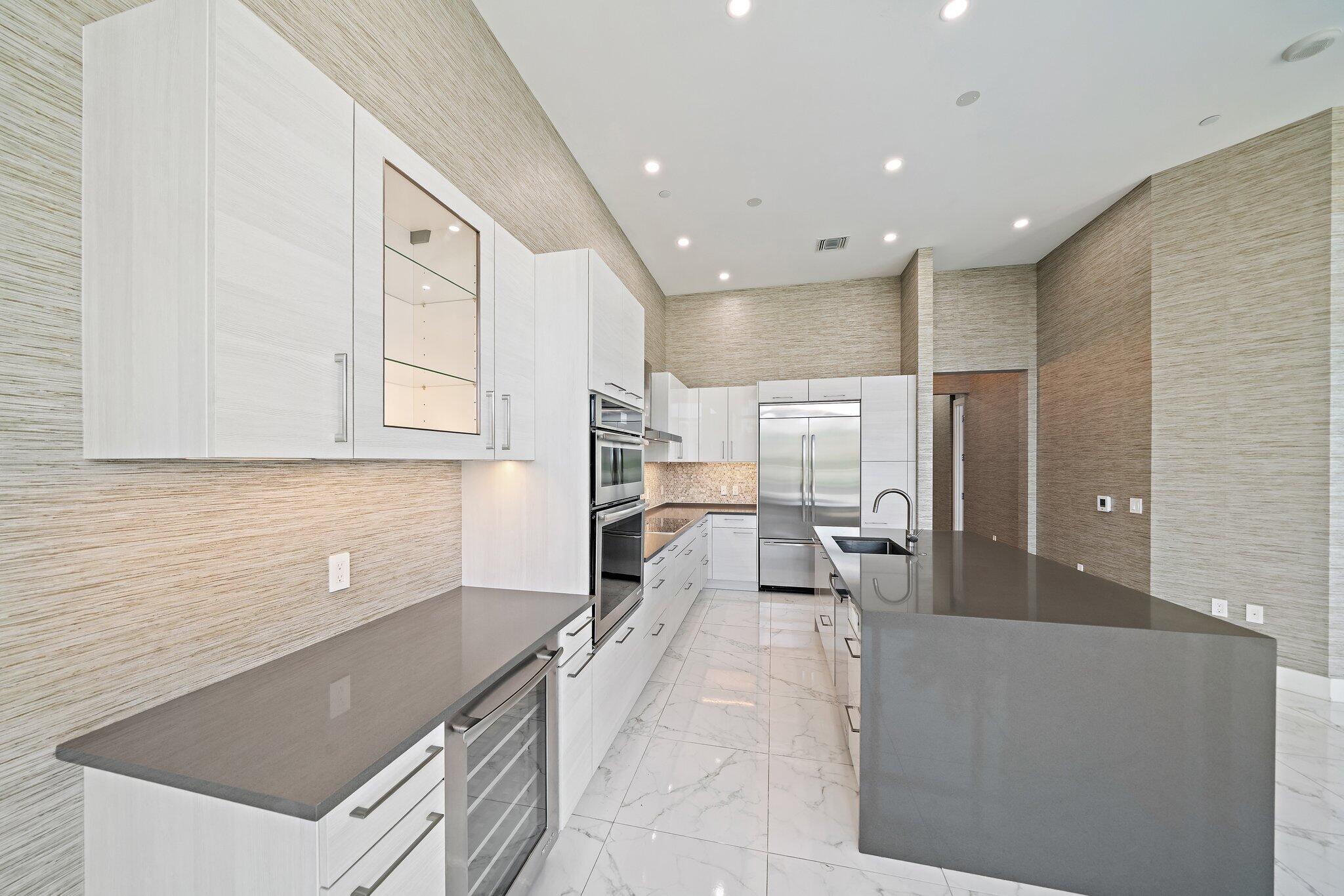 1 Water Club #301, North Palm Beach FL 33408