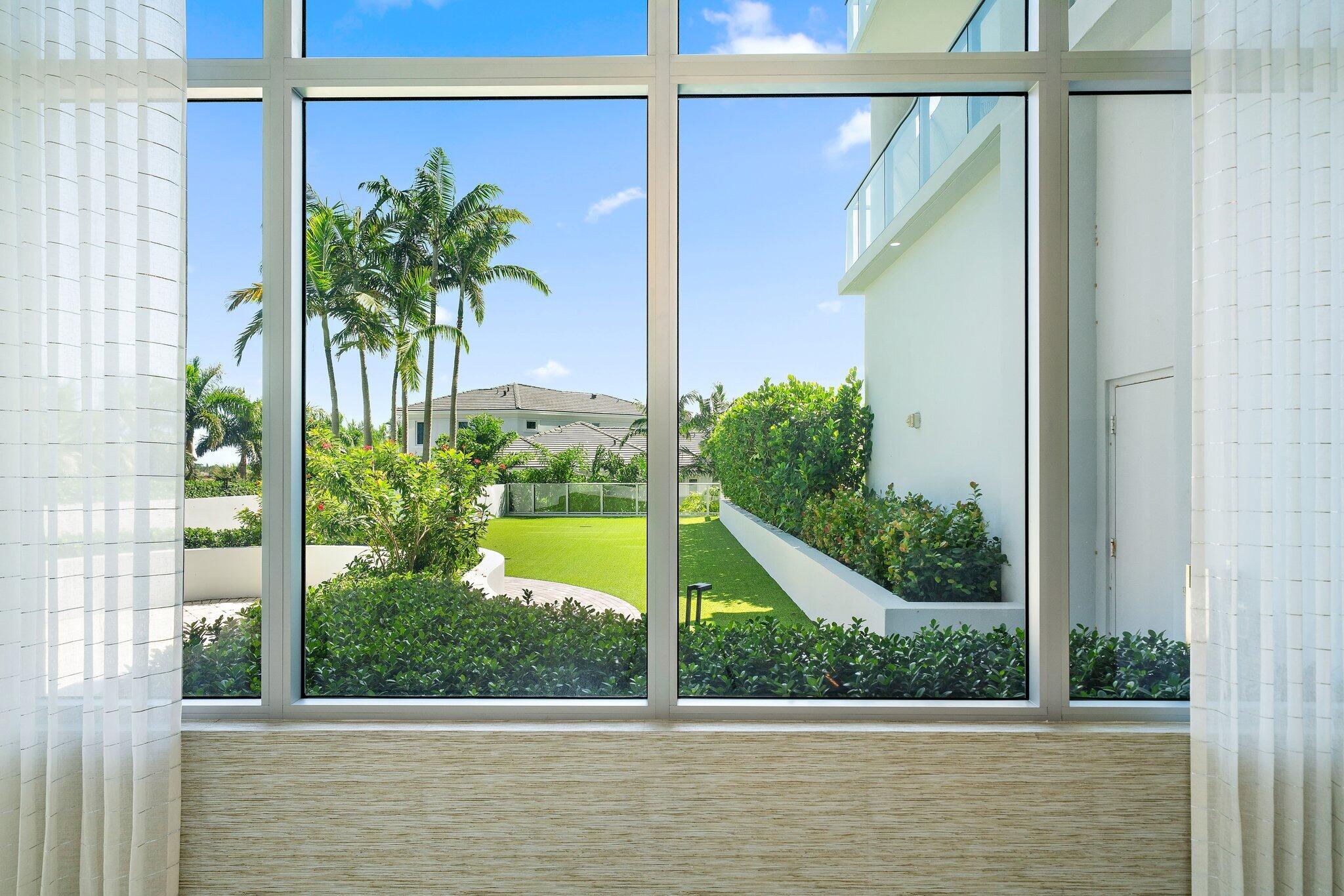 1 Water Club #301, North Palm Beach FL 33408