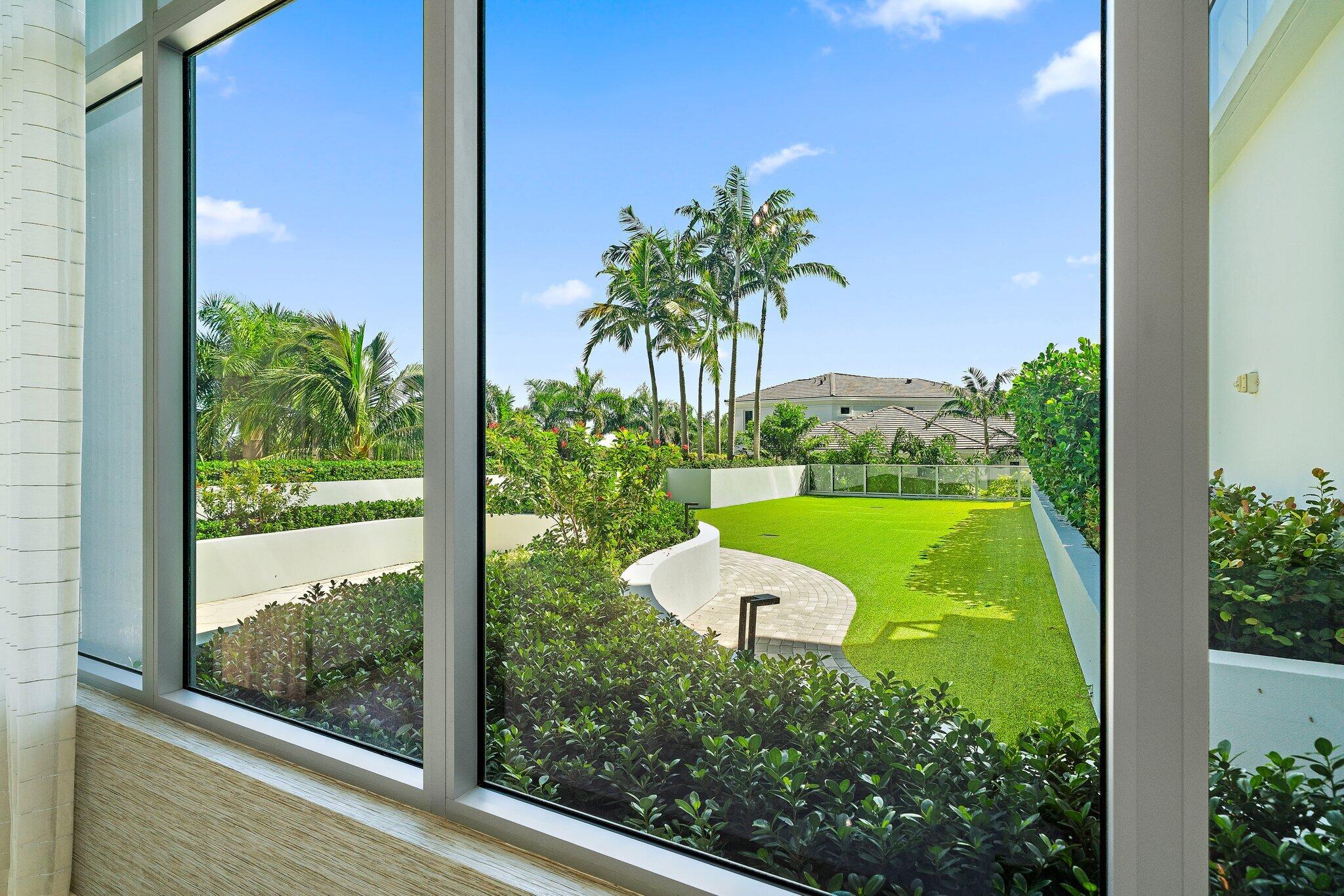 1 Water Club #301, North Palm Beach FL 33408