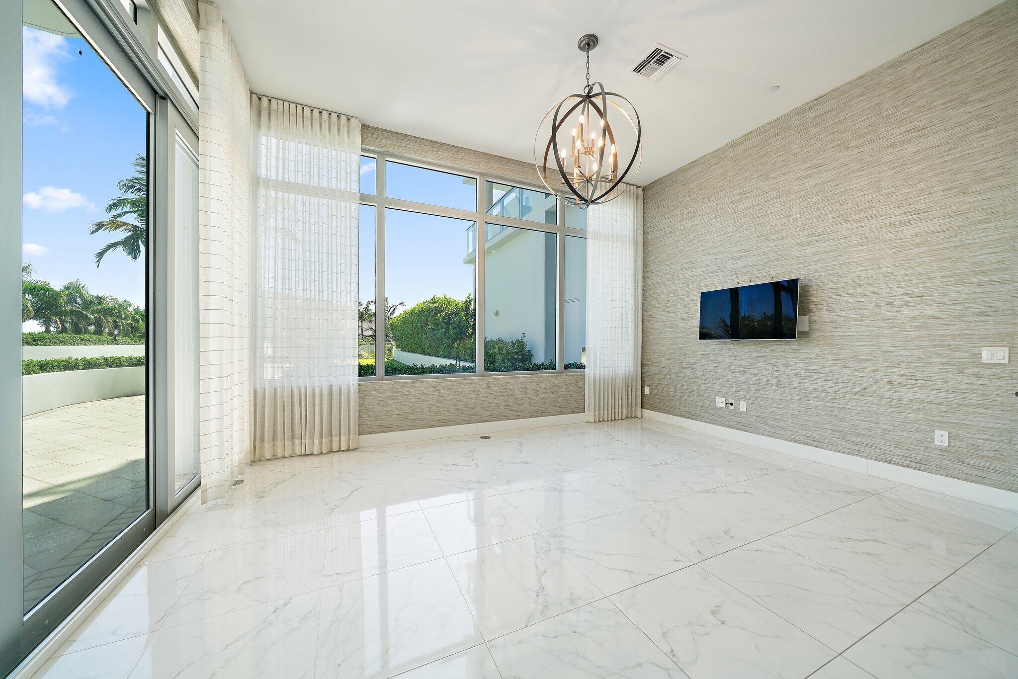 1 Water Club #301, North Palm Beach FL 33408