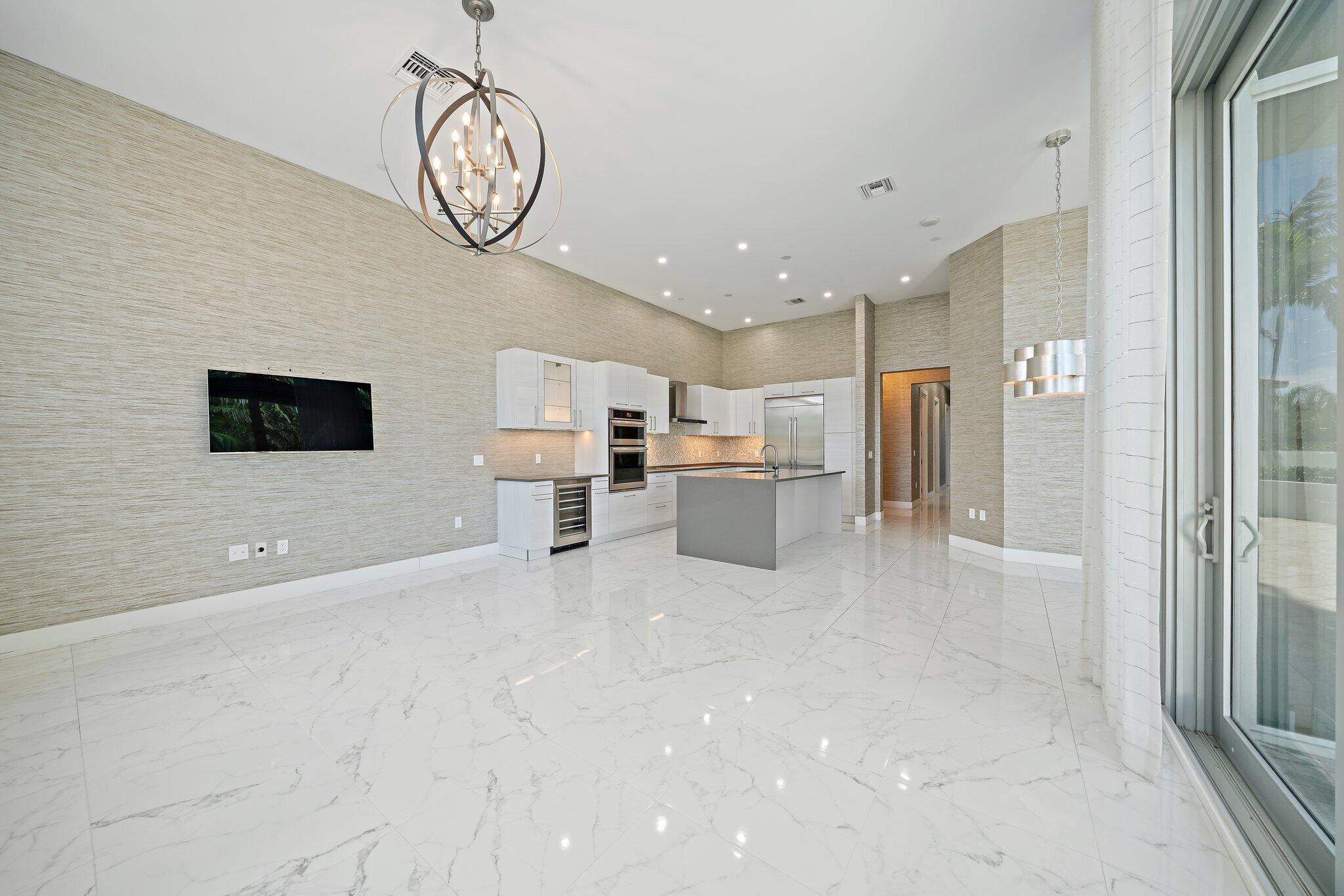 1 Water Club #301, North Palm Beach FL 33408