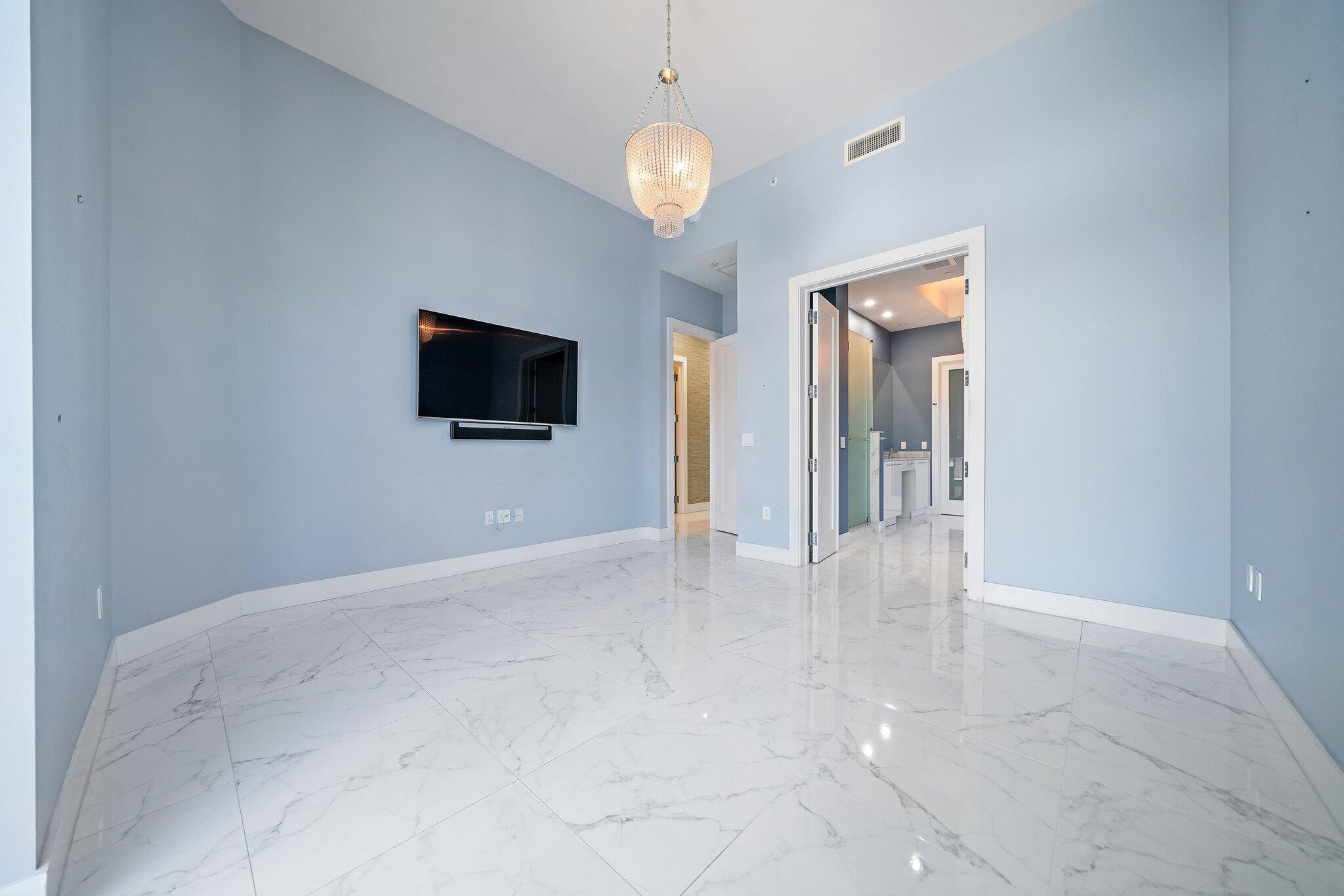 1 Water Club #301, North Palm Beach FL 33408
